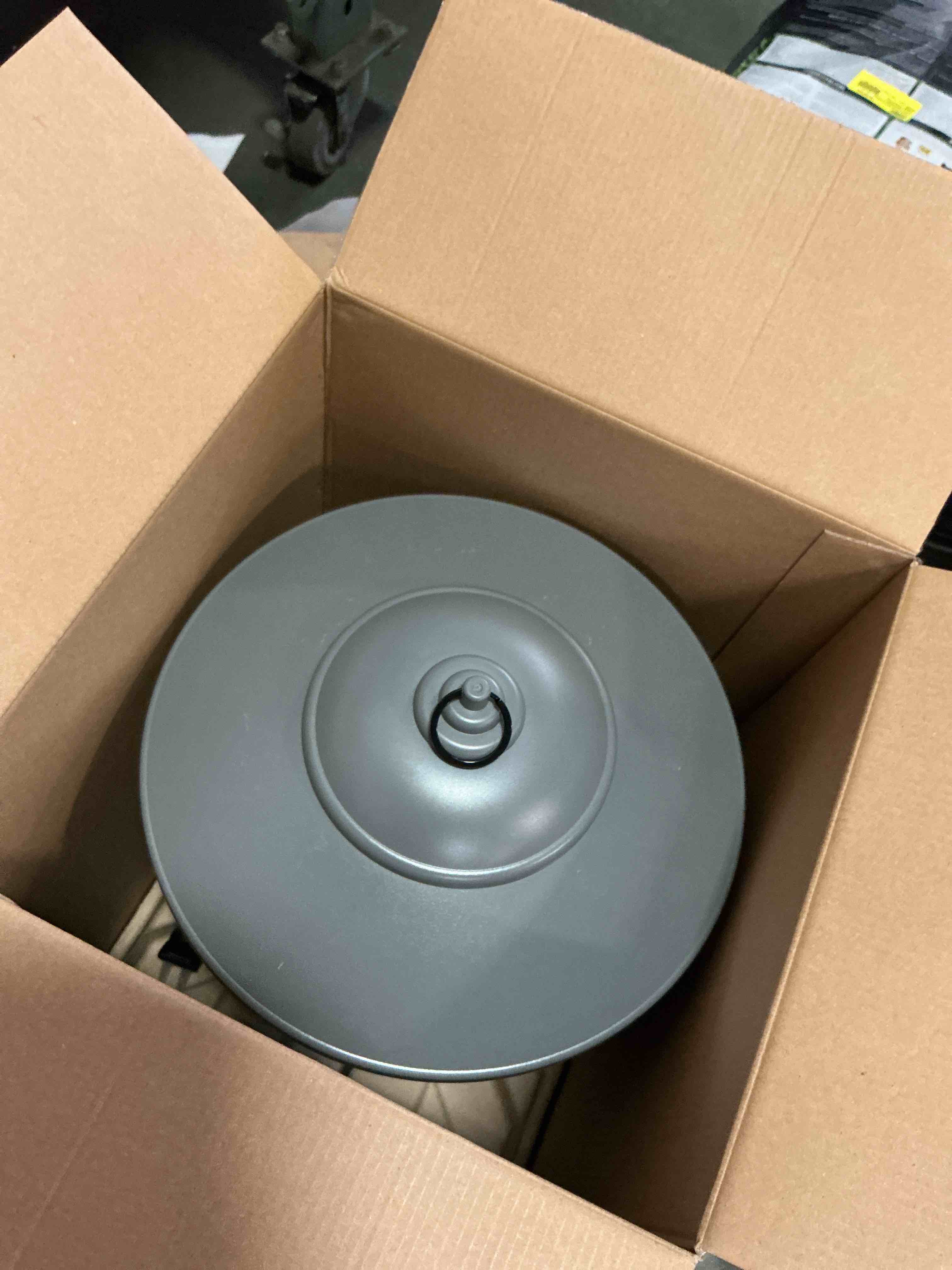https://s3.amazonaws.com/lotting-images-prod/bidfta/GRA3602367_1758566798440.jpeg