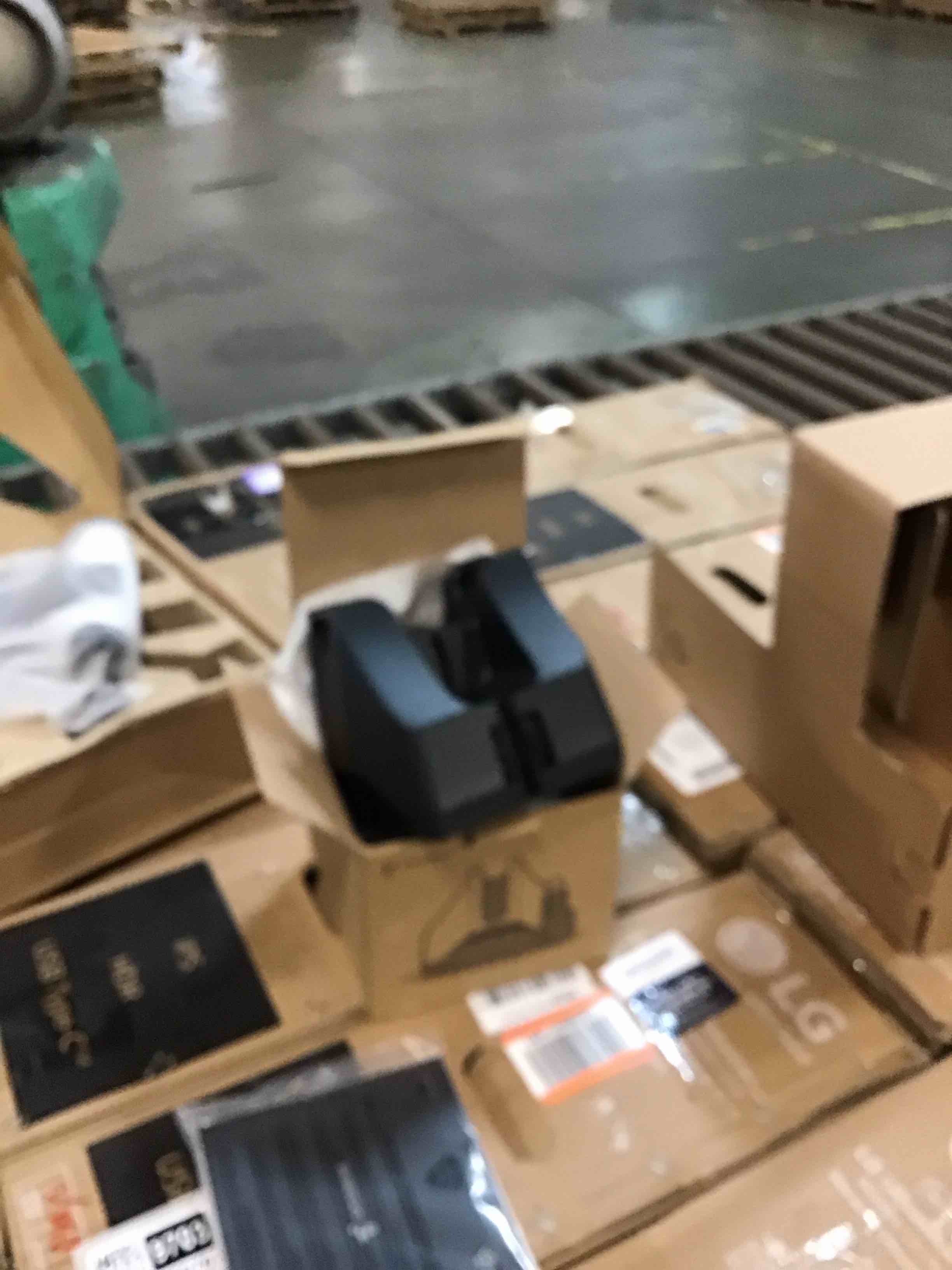 https://s3.amazonaws.com/lotting-images-prod/bidfta/GRA3602387_1758898159904.jpeg