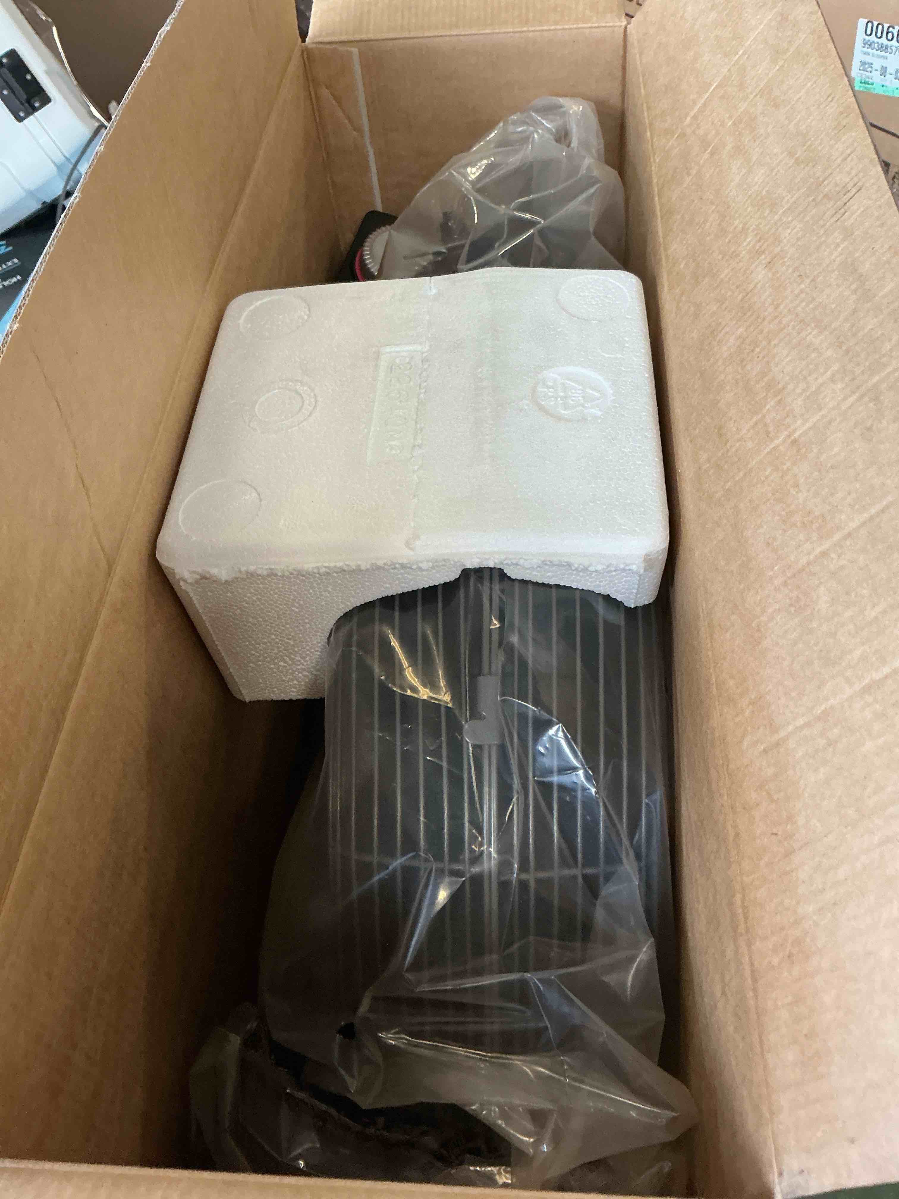 https://s3.amazonaws.com/lotting-images-prod/bidfta/GRA3605003_1759769651491.jpeg