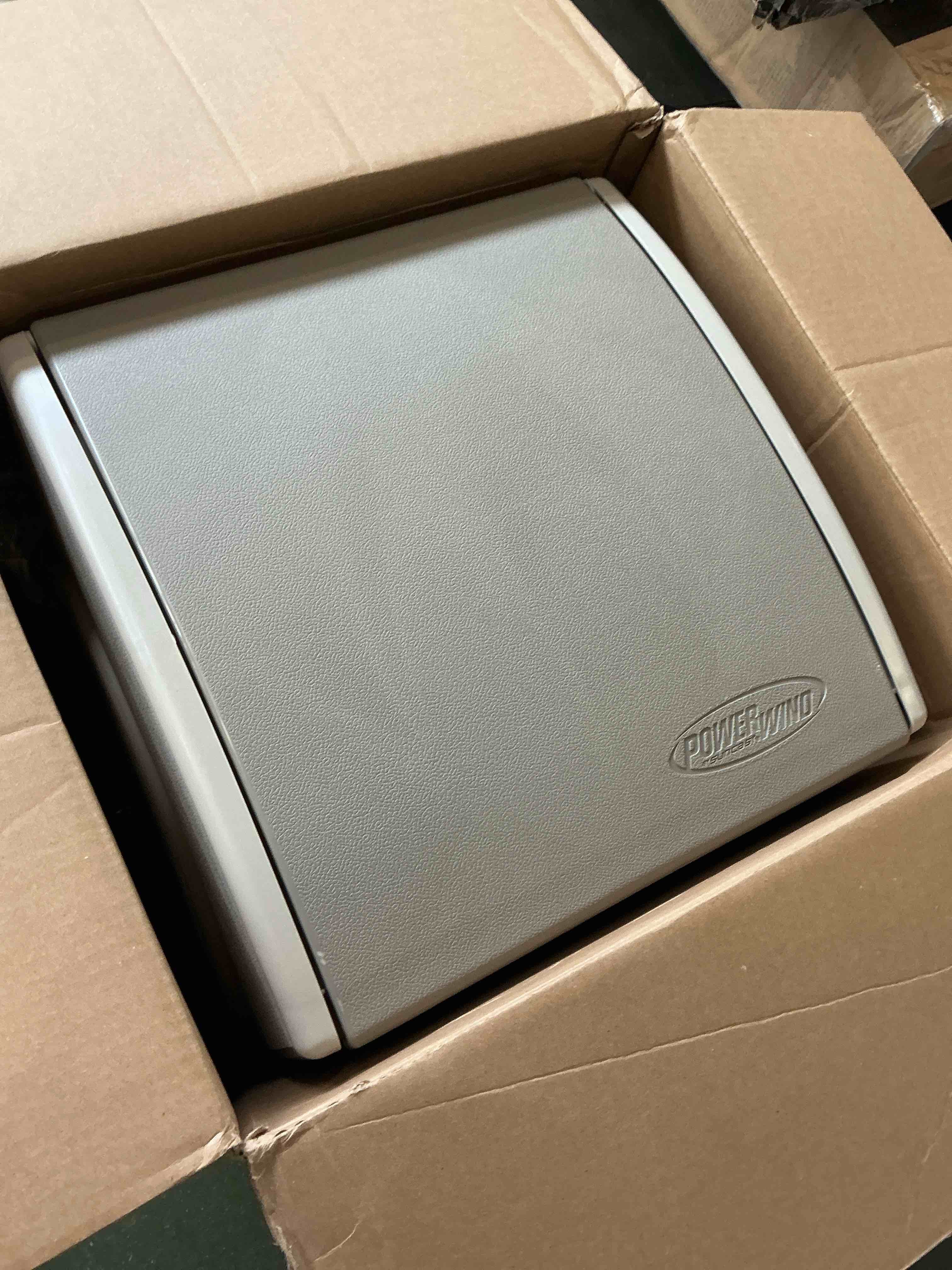 https://s3.amazonaws.com/lotting-images-prod/bidfta/GRA3605004_1759769833622.jpeg