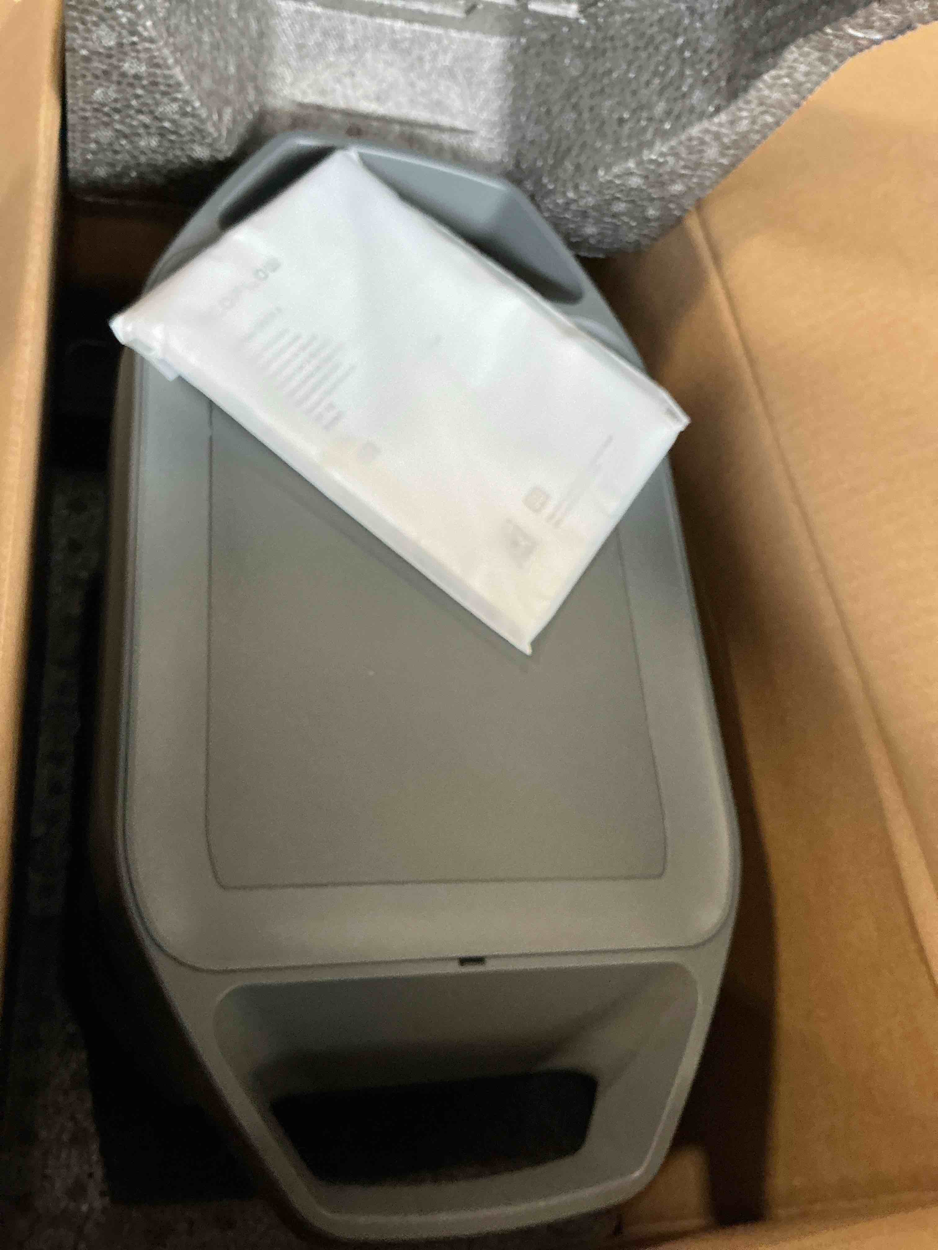 https://s3.amazonaws.com/lotting-images-prod/bidfta/GRA3605025_1759776387798.jpeg