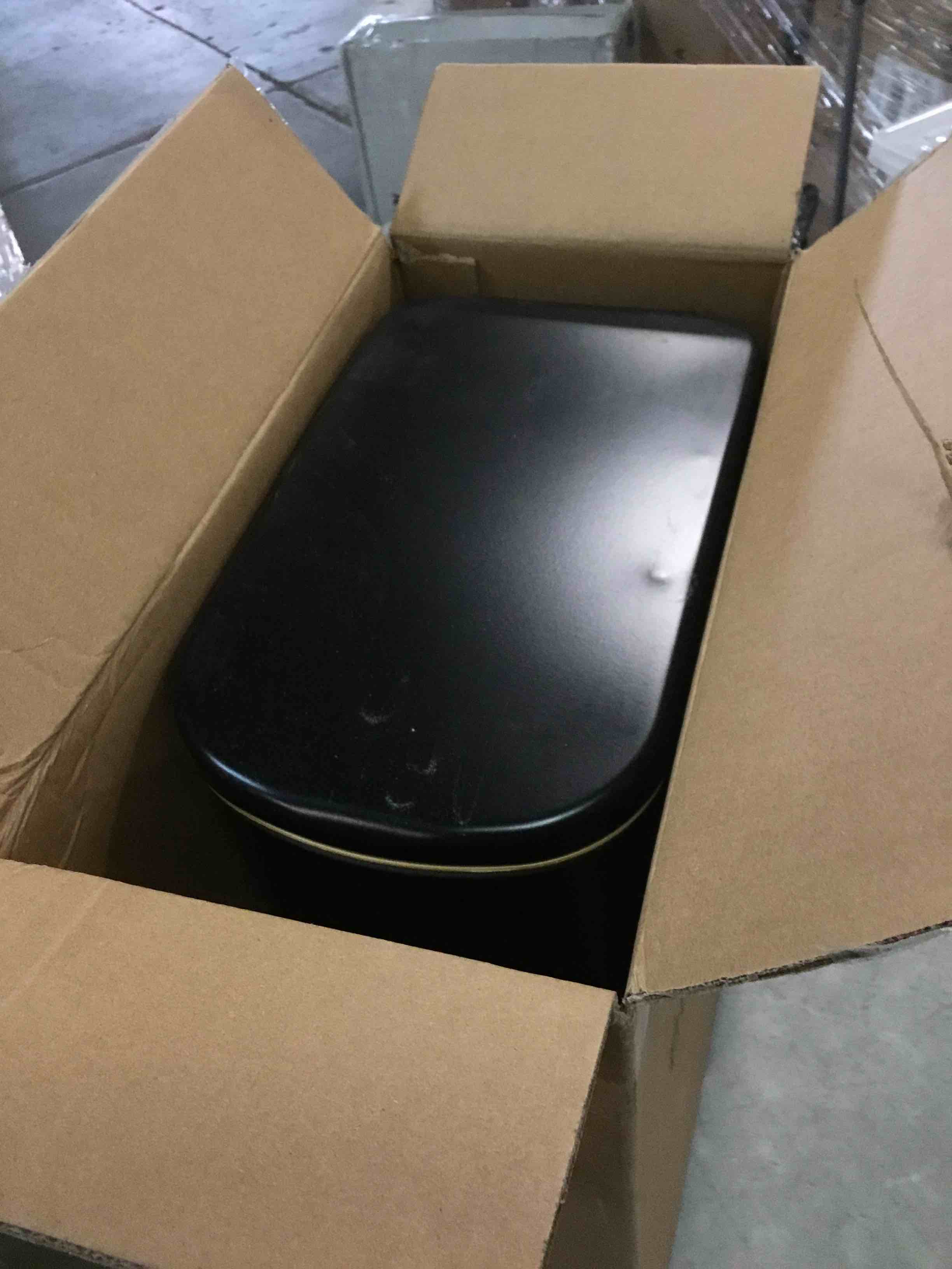 https://s3.amazonaws.com/lotting-images-prod/bidfta/GRA3640006_1746447392525.jpeg