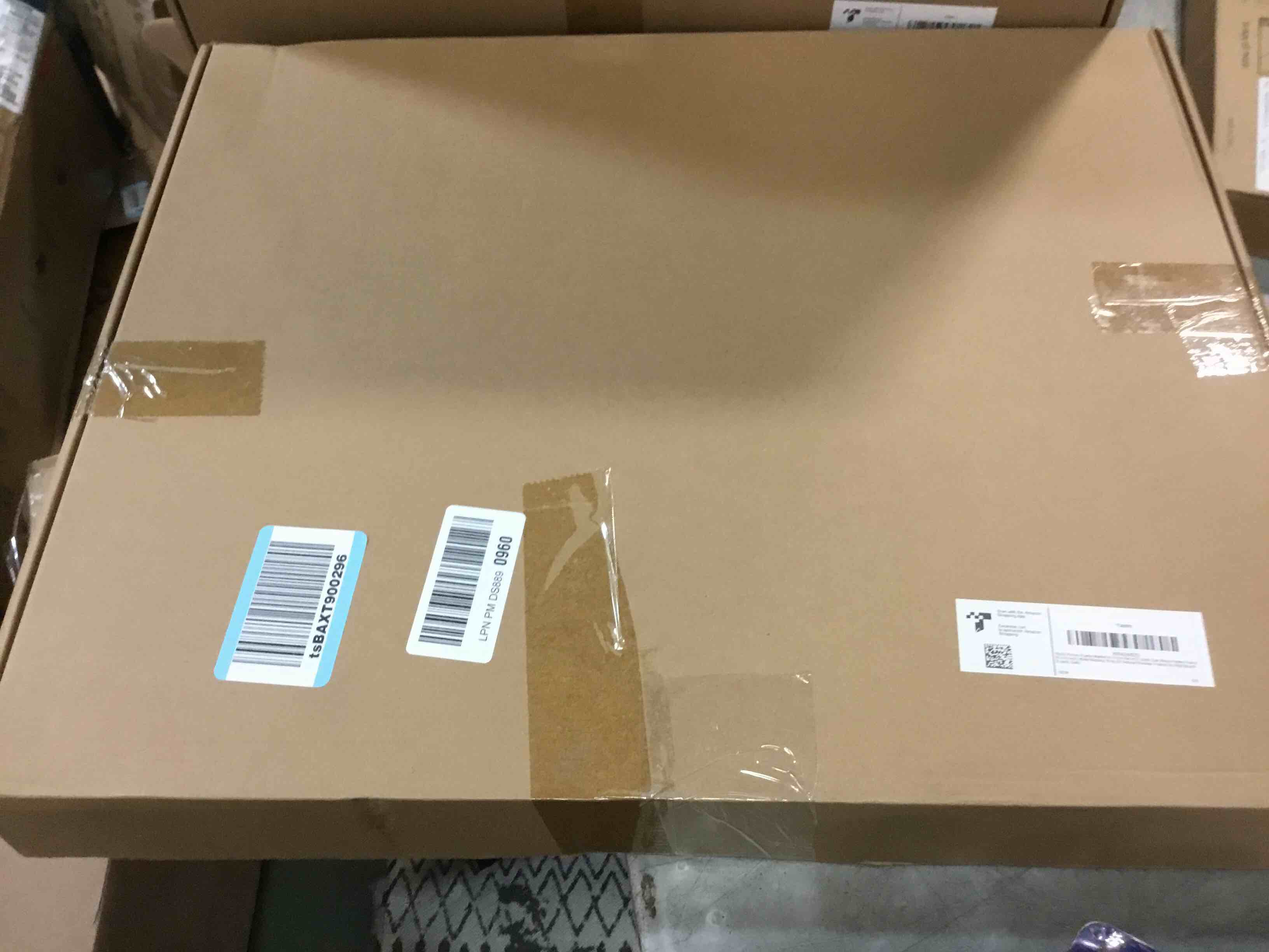 https://s3.amazonaws.com/lotting-images-prod/bidfta/GRA3640014_1746448015694.jpeg