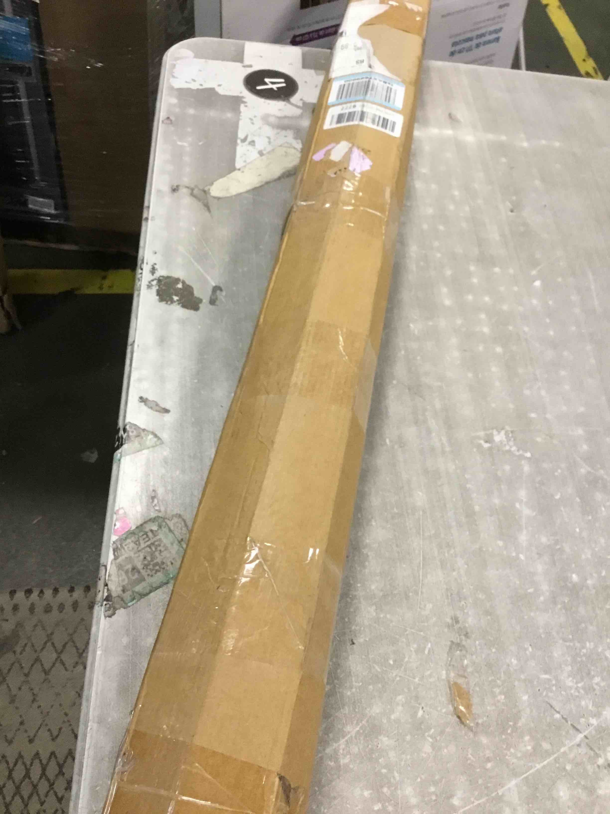 https://s3.amazonaws.com/lotting-images-prod/bidfta/GRA3640362_1746543618911.jpeg