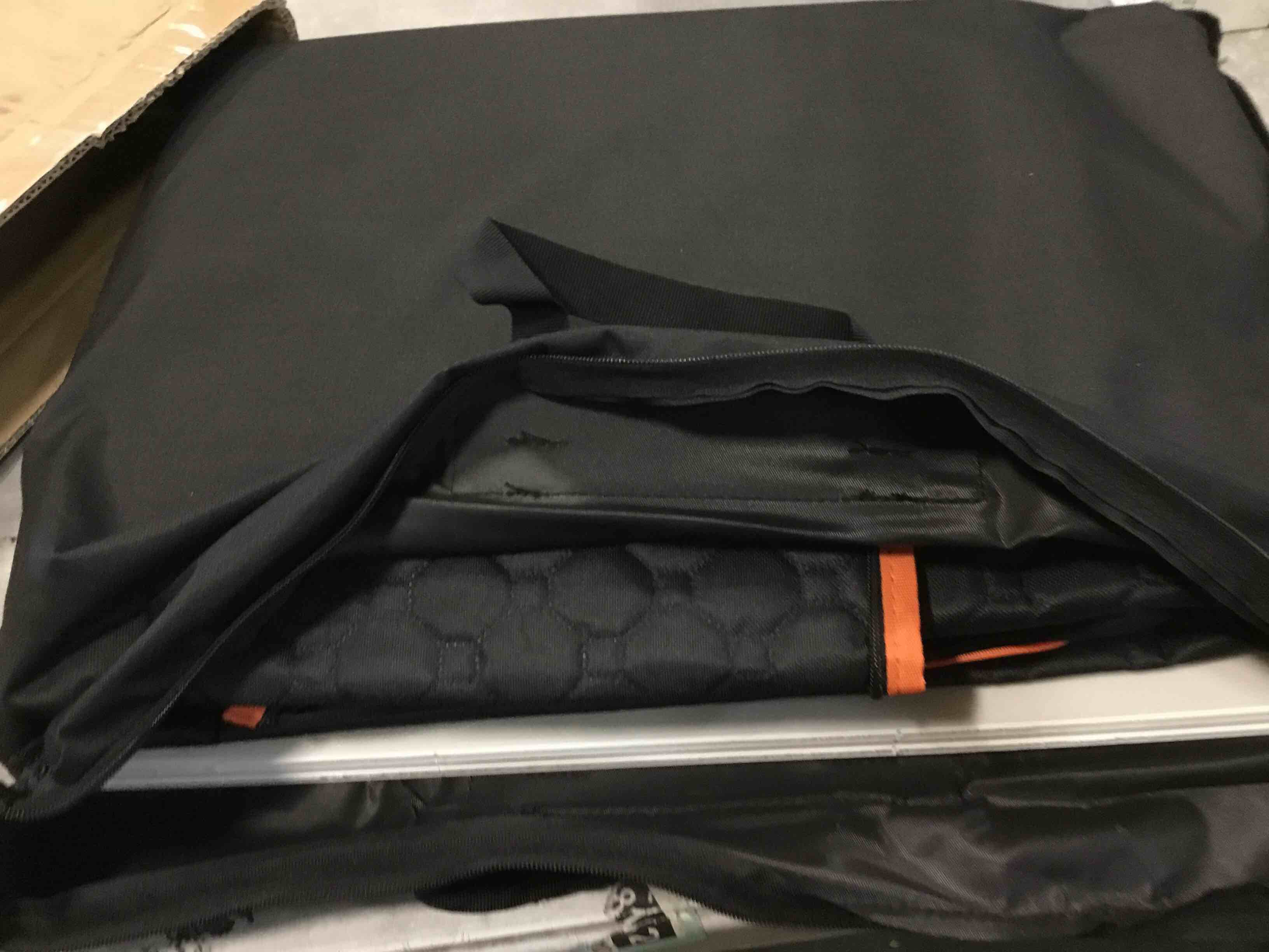 https://s3.amazonaws.com/lotting-images-prod/bidfta/GRA3640514_1746562321367.jpeg