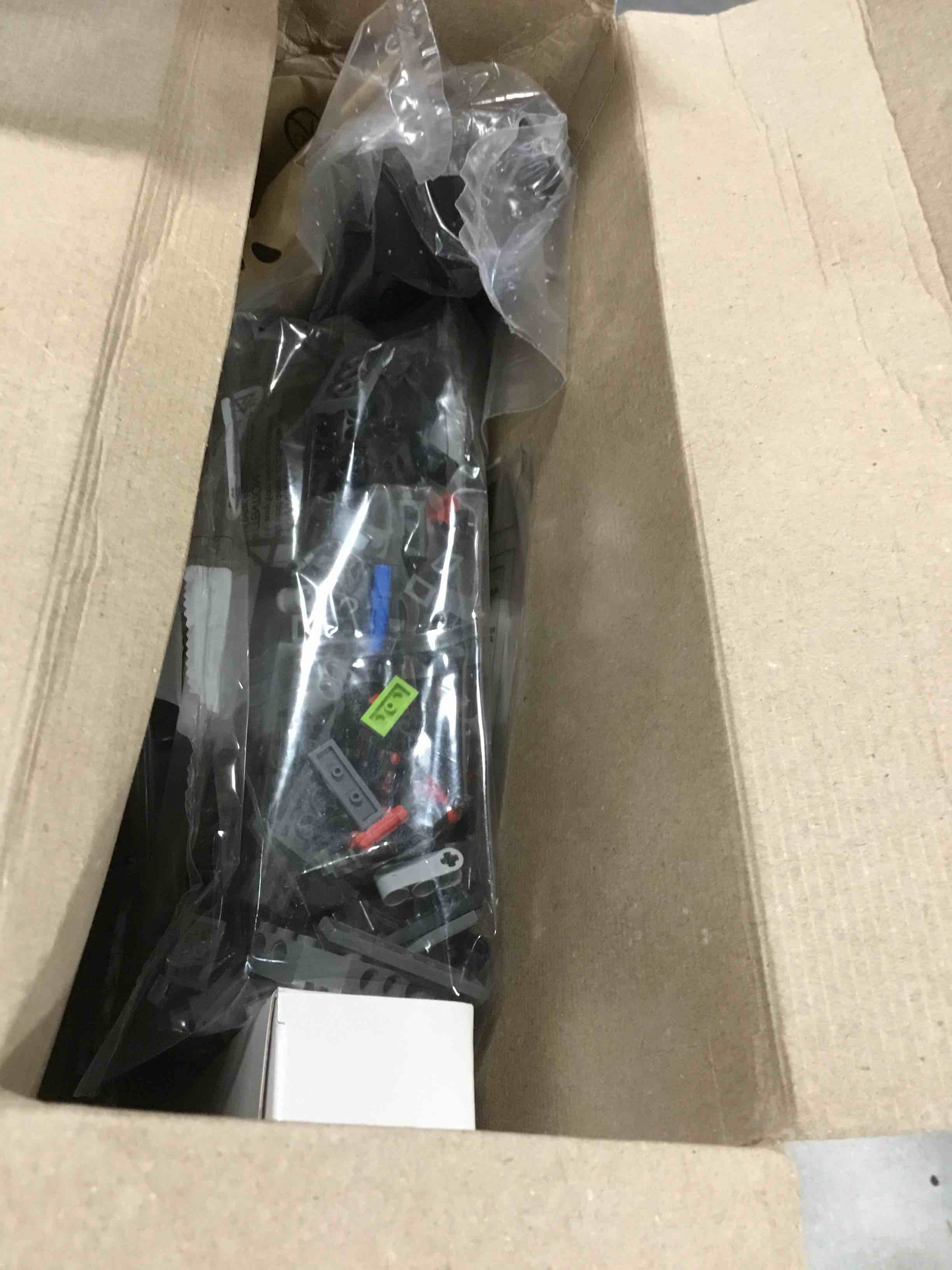 https://s3.amazonaws.com/lotting-images-prod/bidfta/GRA3640547_1746623028158.jpeg