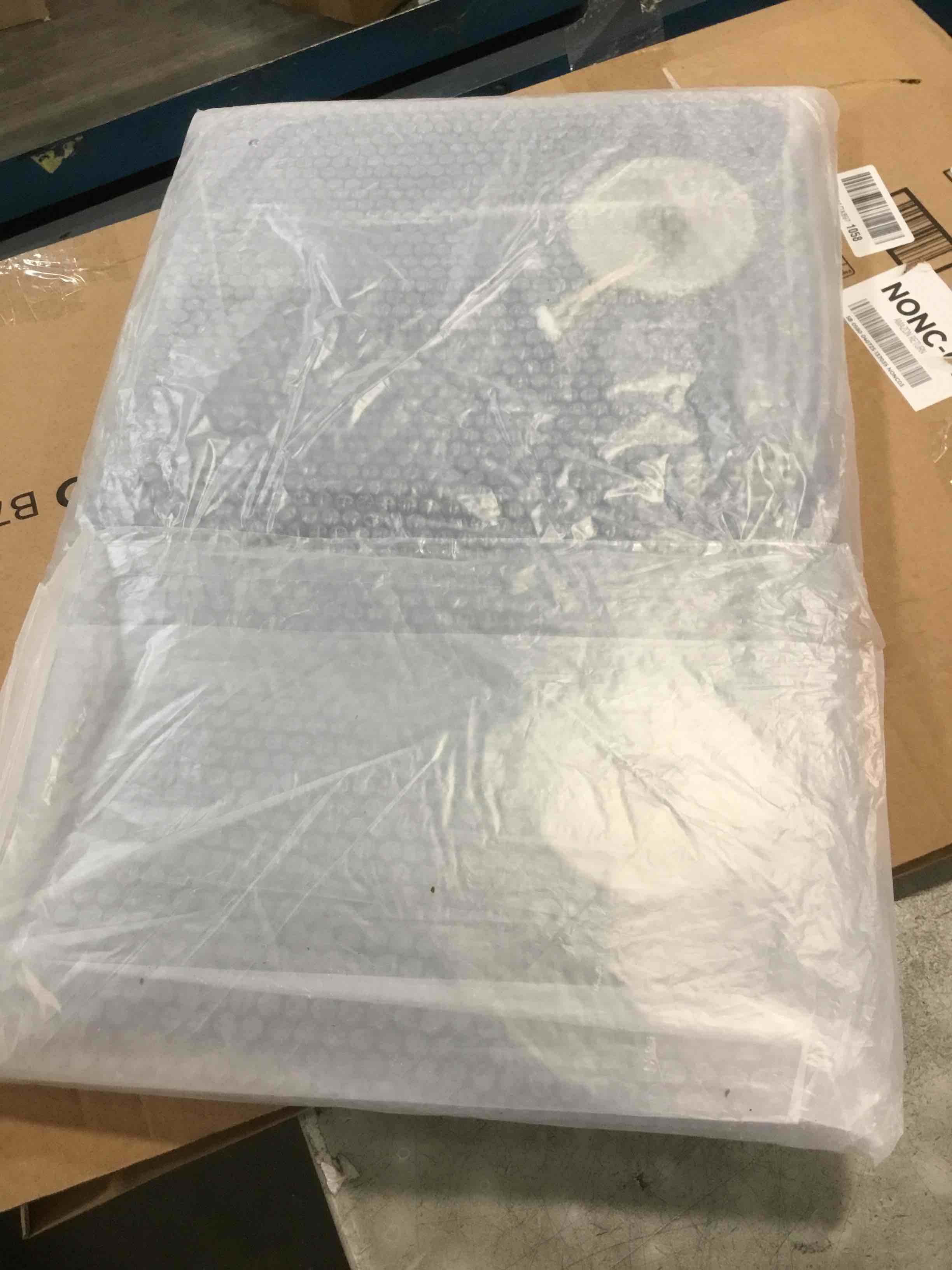 https://s3.amazonaws.com/lotting-images-prod/bidfta/GRA3641039_1746796675695.jpeg