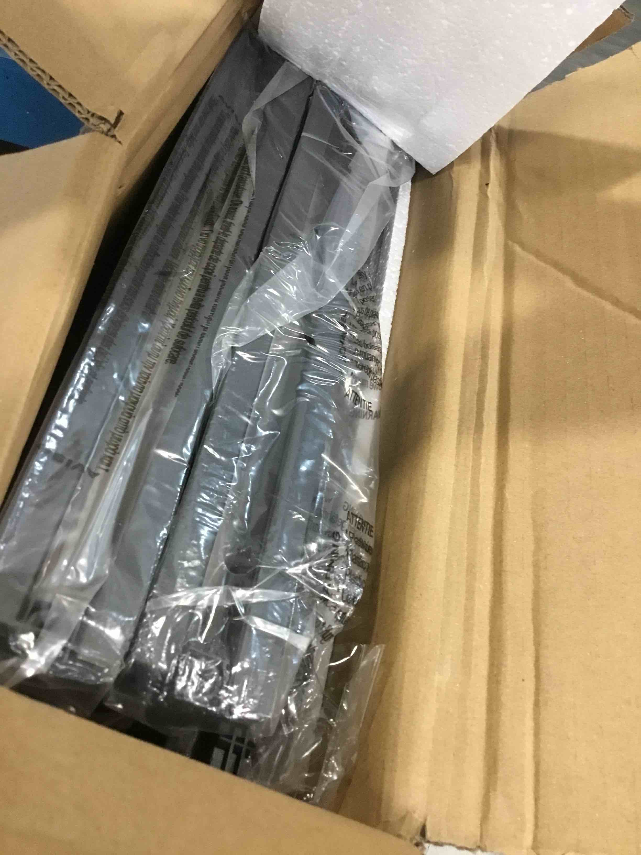 https://s3.amazonaws.com/lotting-images-prod/bidfta/GRA3642077_1747321220219.jpeg