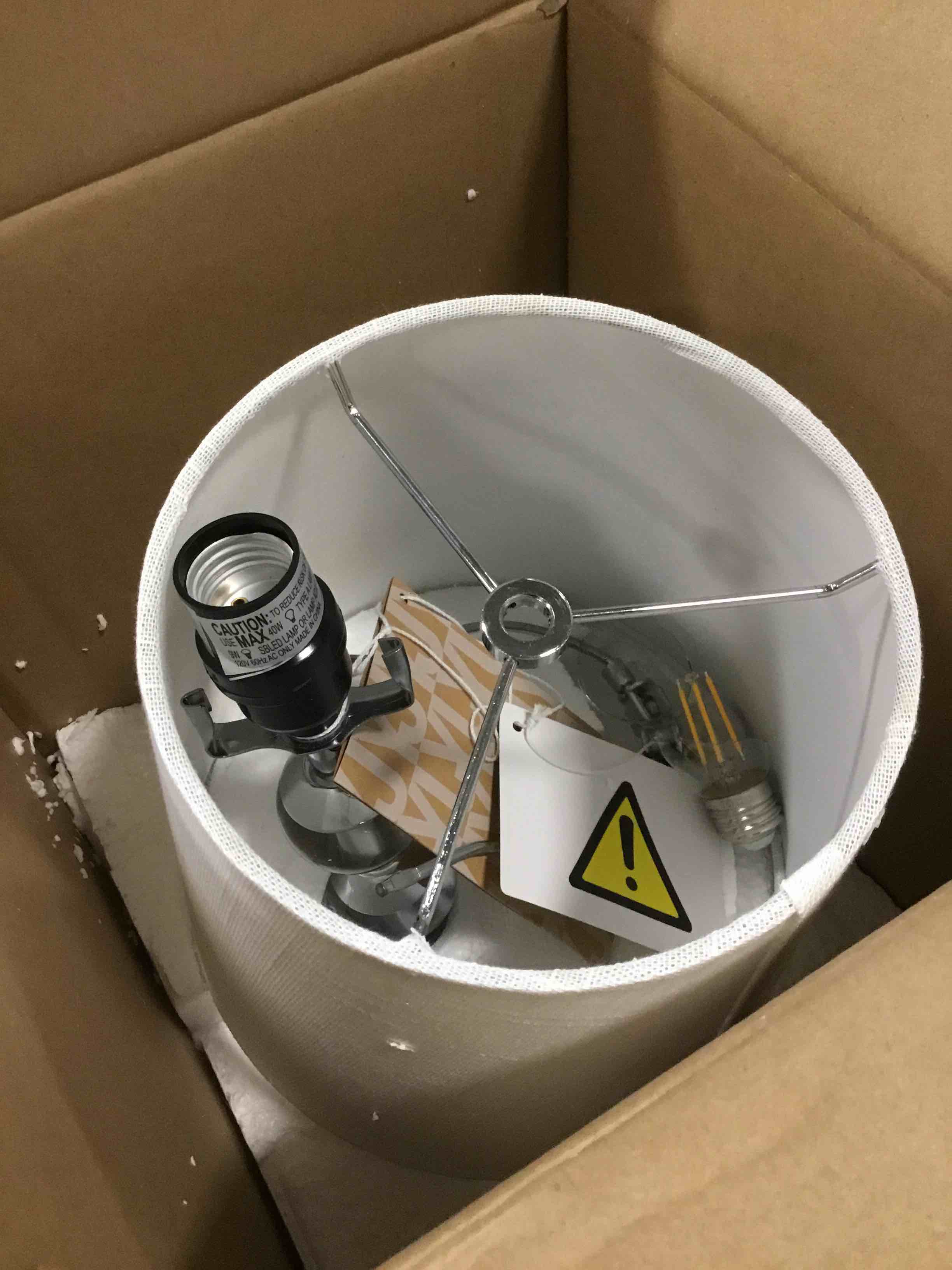 https://s3.amazonaws.com/lotting-images-prod/bidfta/GRA3642389_1747418844544.jpeg
