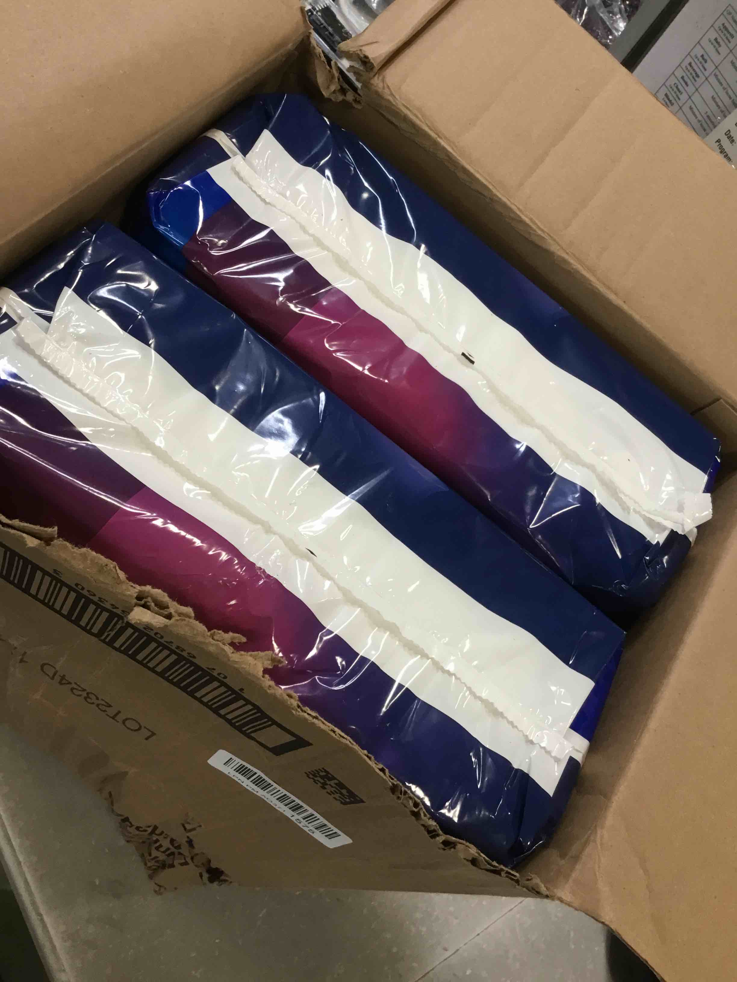 https://s3.amazonaws.com/lotting-images-prod/bidfta/GRA3643025_1746629408929.jpeg