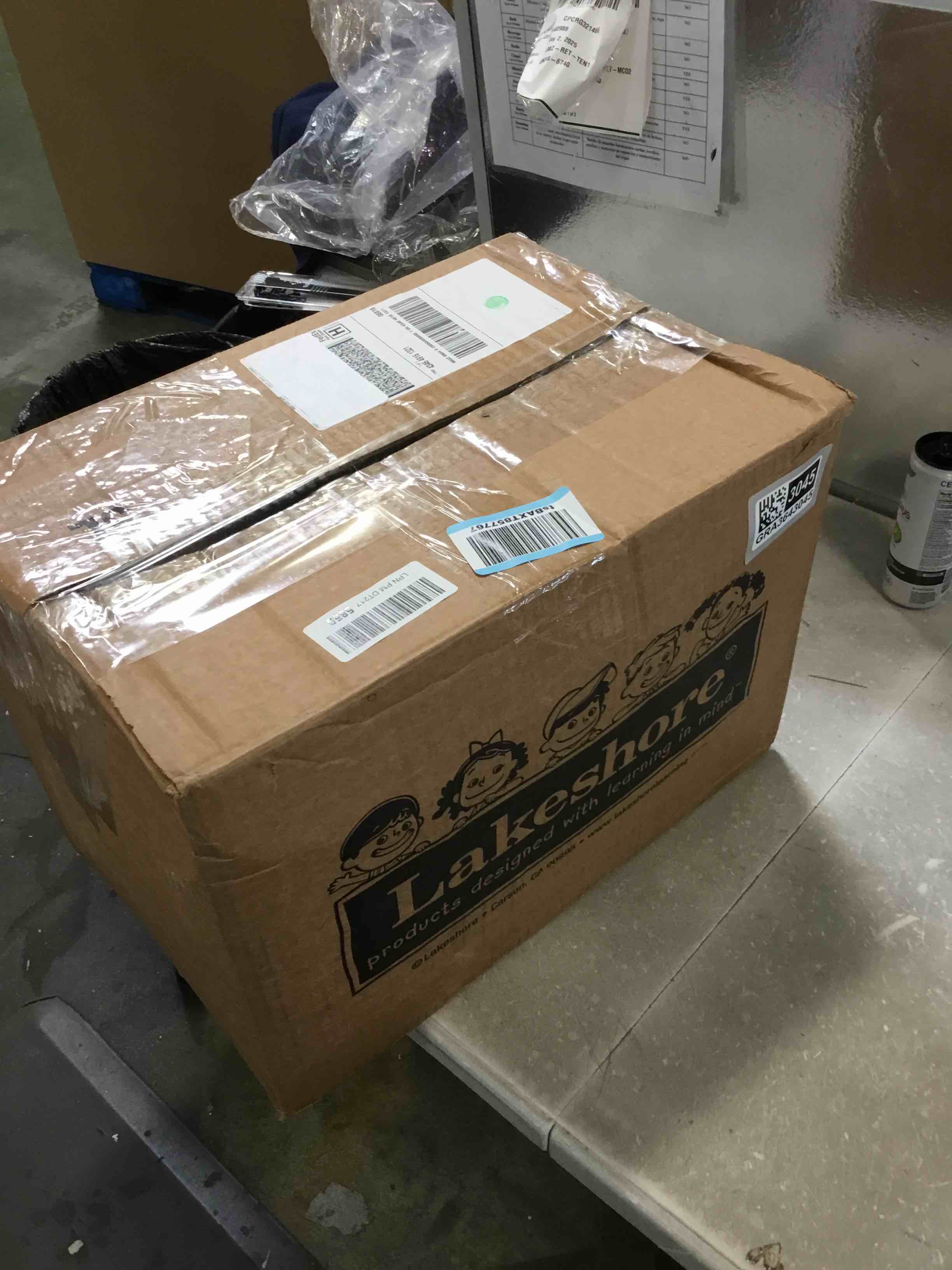 https://s3.amazonaws.com/lotting-images-prod/bidfta/GRA3643045_1746631709792.jpeg