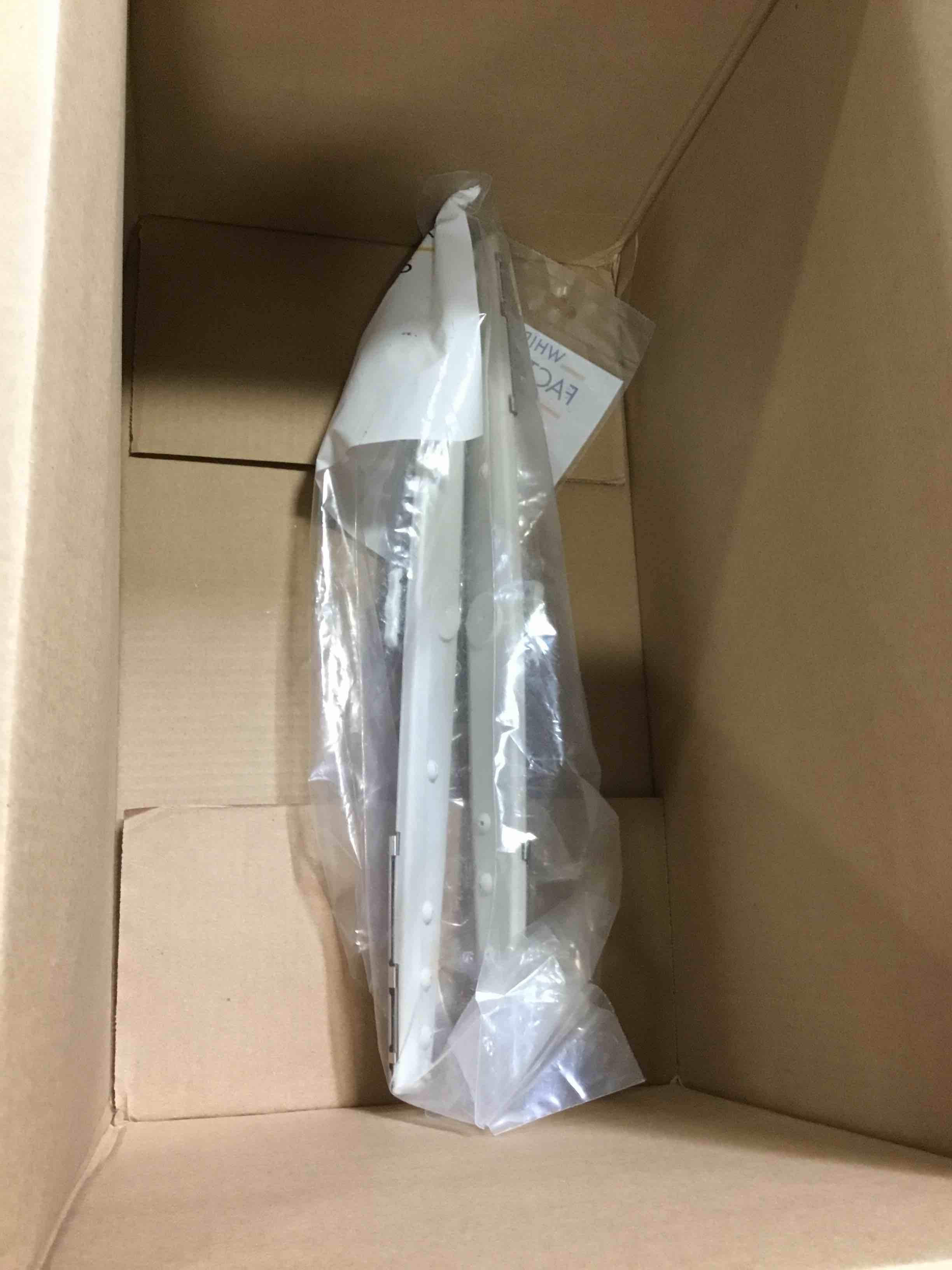 https://s3.amazonaws.com/lotting-images-prod/bidfta/GRA3643113_1746645927838.jpeg
