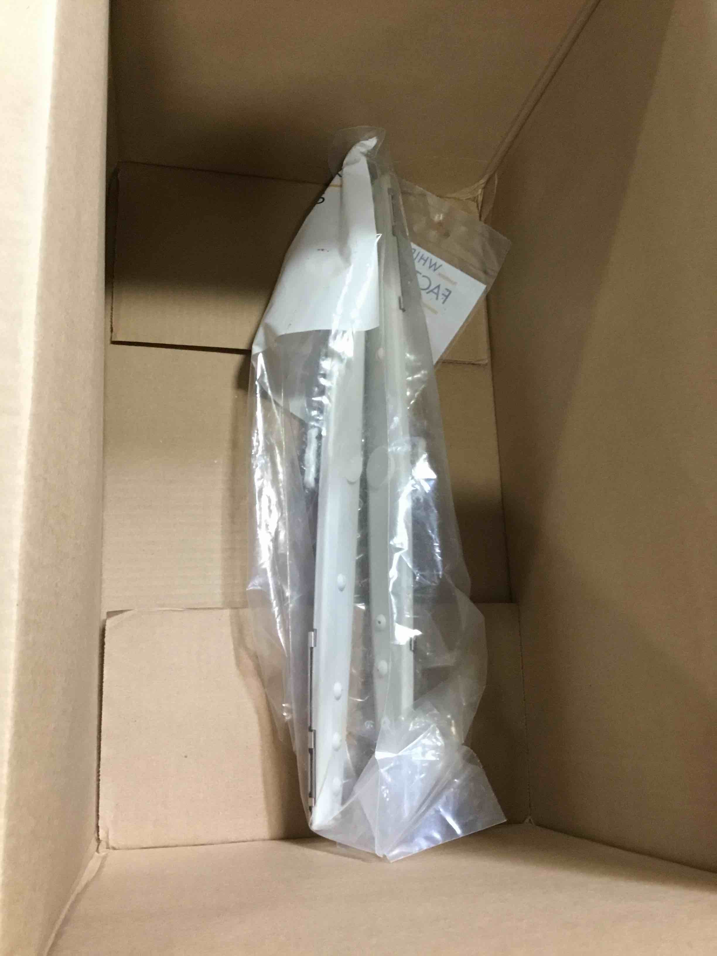 https://s3.amazonaws.com/lotting-images-prod/bidfta/GRA3643113_1746645929315.jpeg