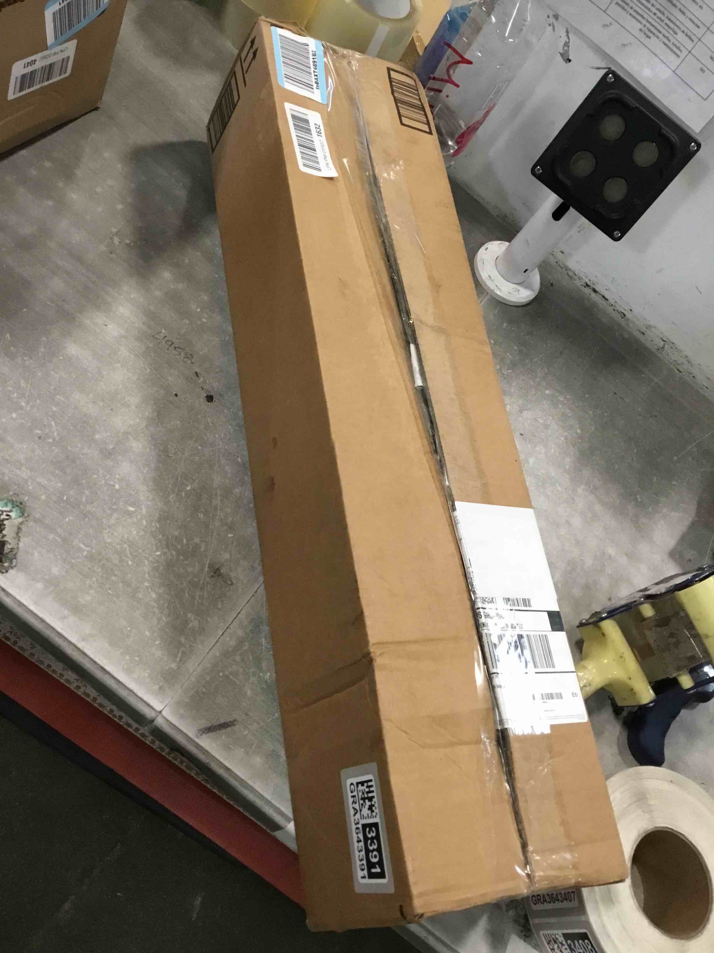 https://s3.amazonaws.com/lotting-images-prod/bidfta/GRA3643391_1750505099880.jpeg