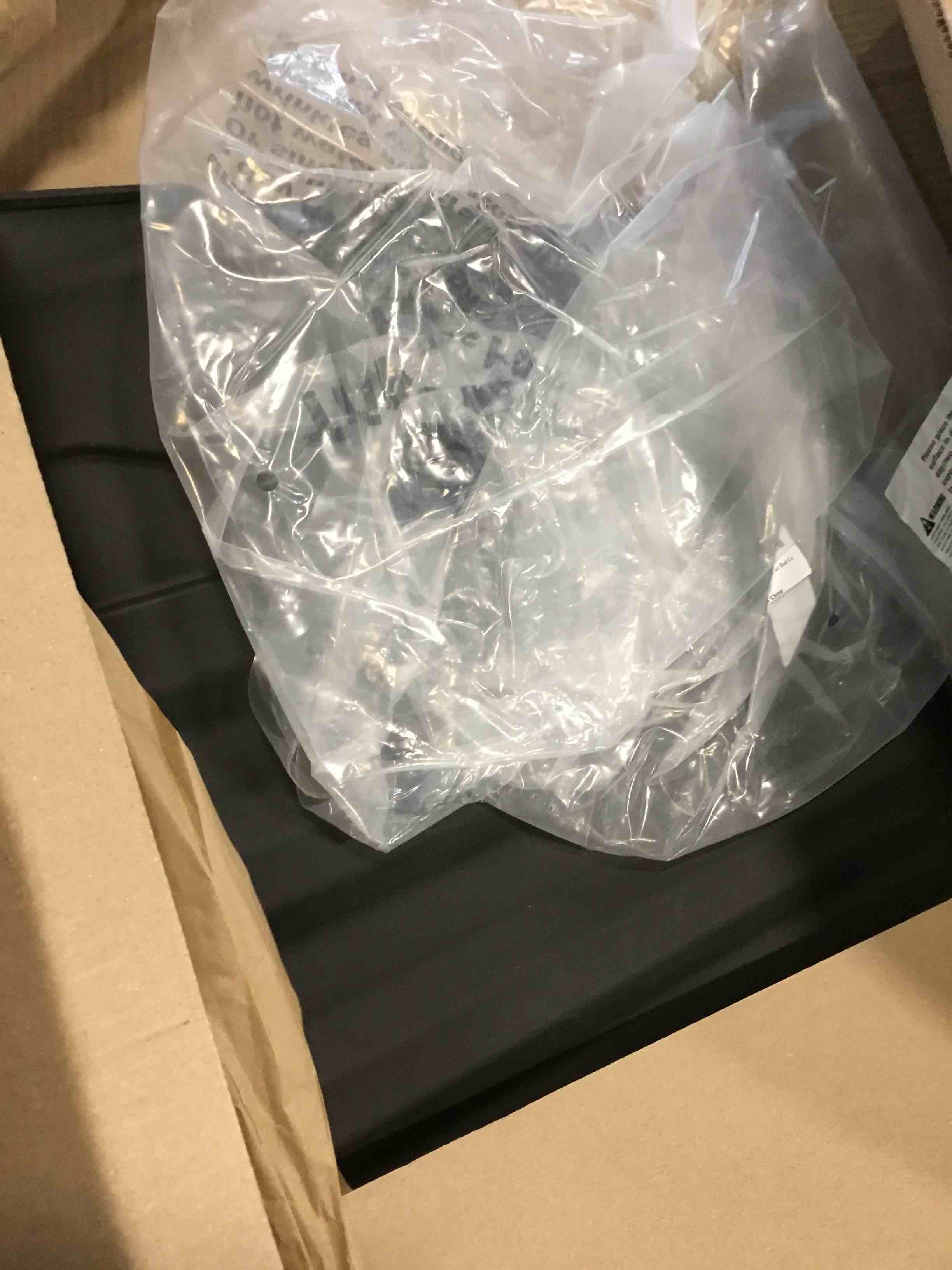 https://s3.amazonaws.com/lotting-images-prod/bidfta/GRA3643409_1750506863372.jpeg