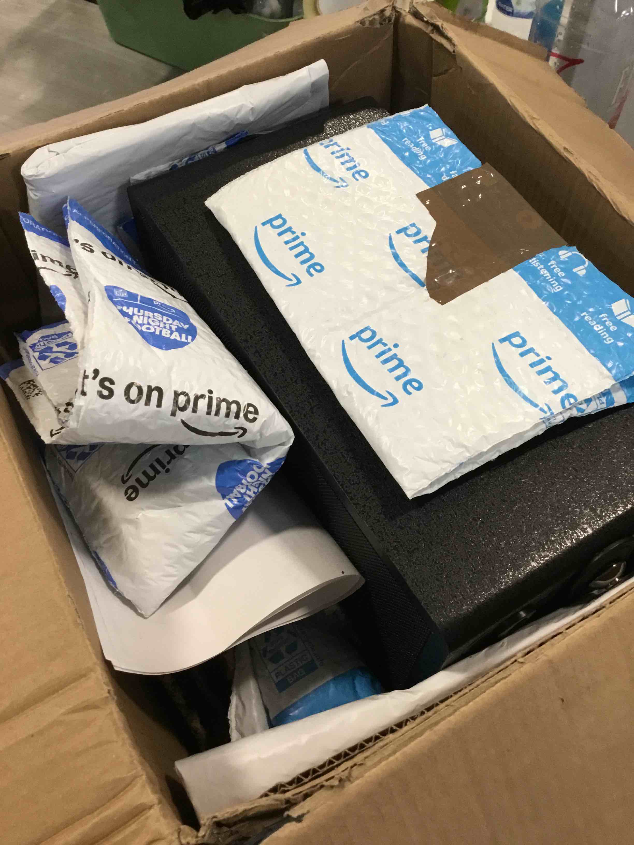 https://s3.amazonaws.com/lotting-images-prod/bidfta/GRA3643494_1750517141310.jpeg