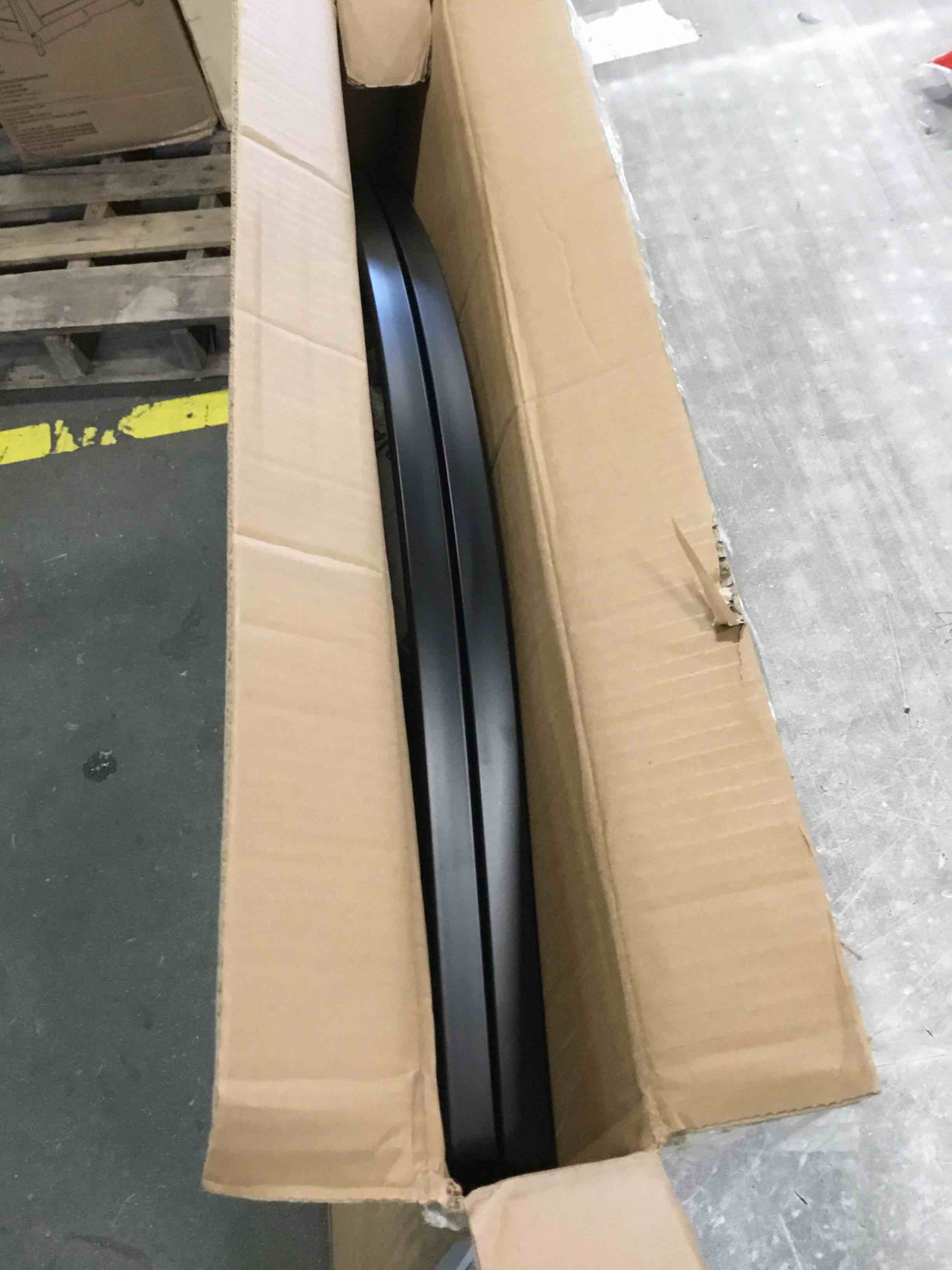 https://s3.amazonaws.com/lotting-images-prod/bidfta/GRA3643520_1750523264624.jpeg