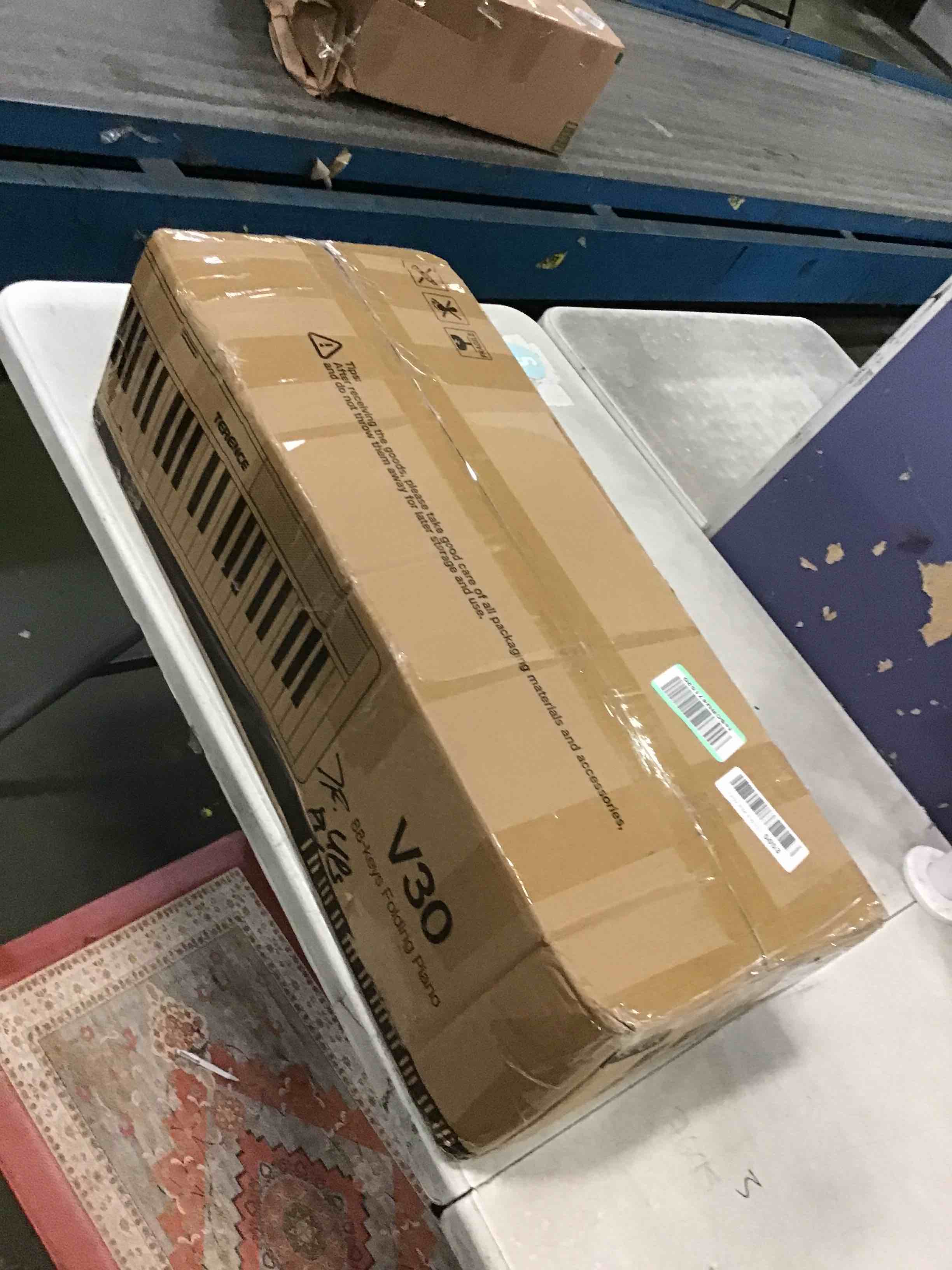 https://s3.amazonaws.com/lotting-images-prod/bidfta/GRA3644142_1751030947929.jpeg