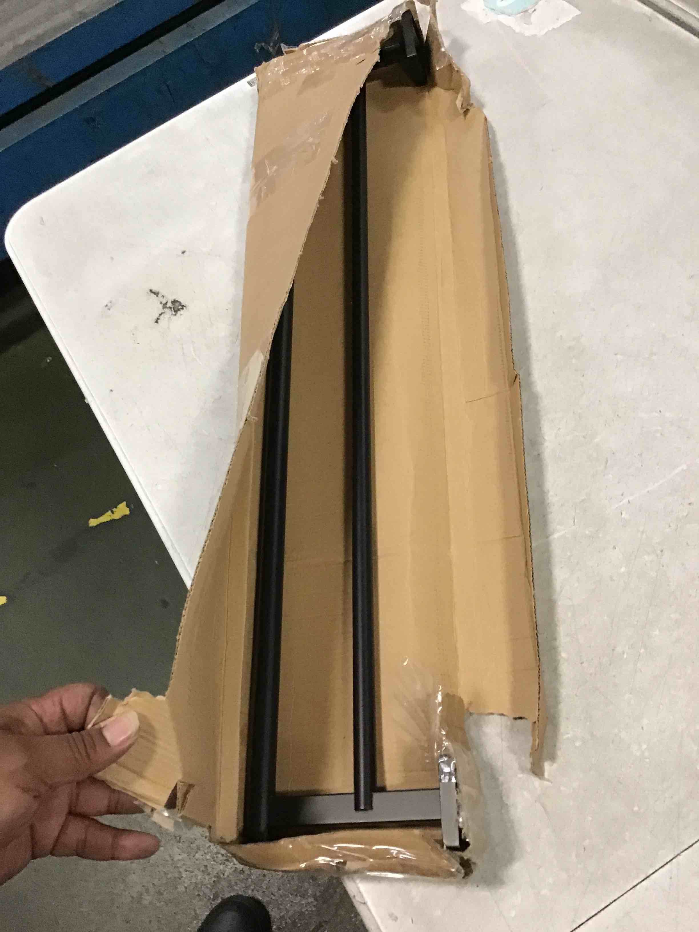 https://s3.amazonaws.com/lotting-images-prod/bidfta/GRA3644145_1751031212193.jpeg