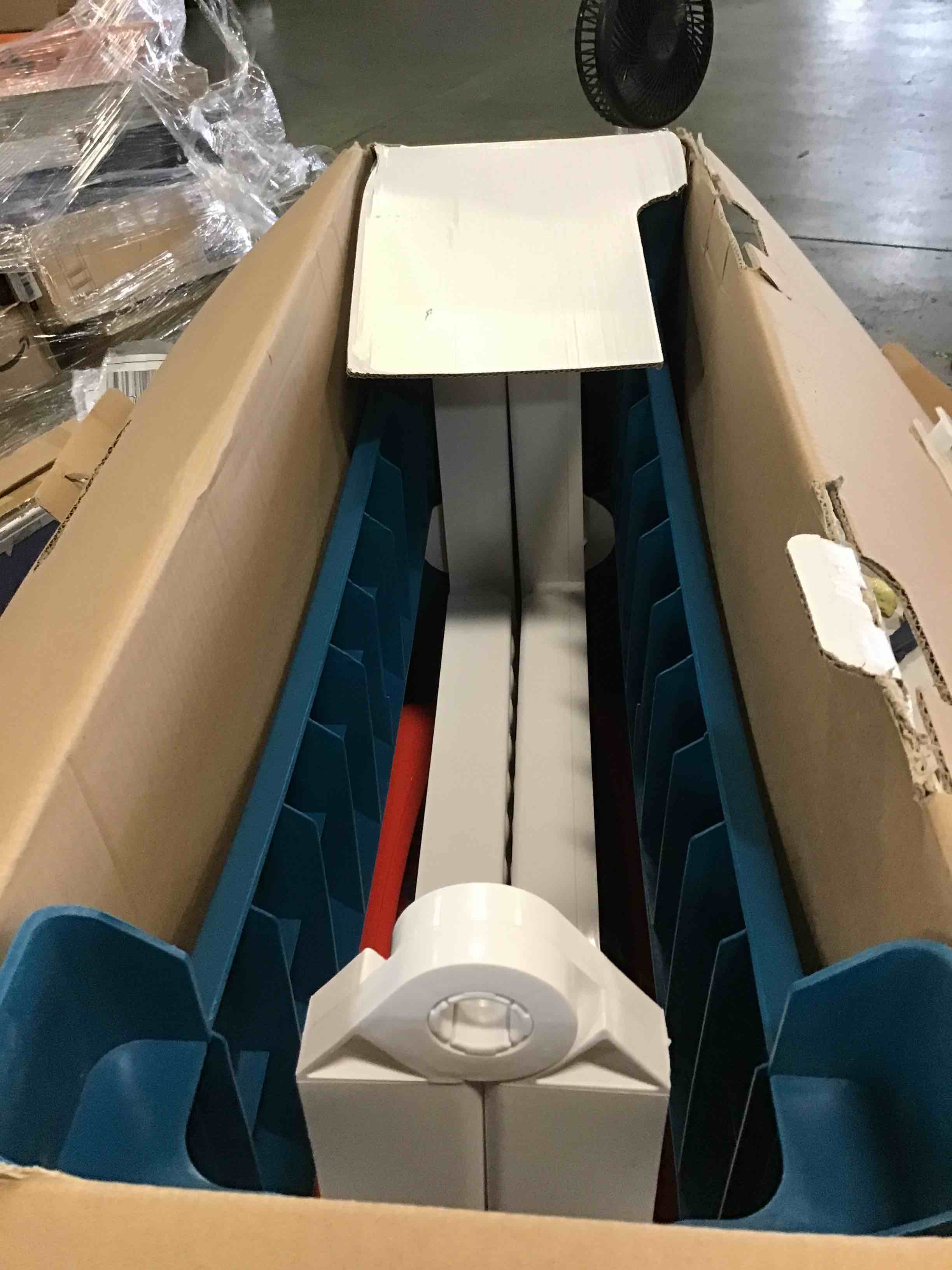 https://s3.amazonaws.com/lotting-images-prod/bidfta/GRA3644209_1751041423342.jpeg