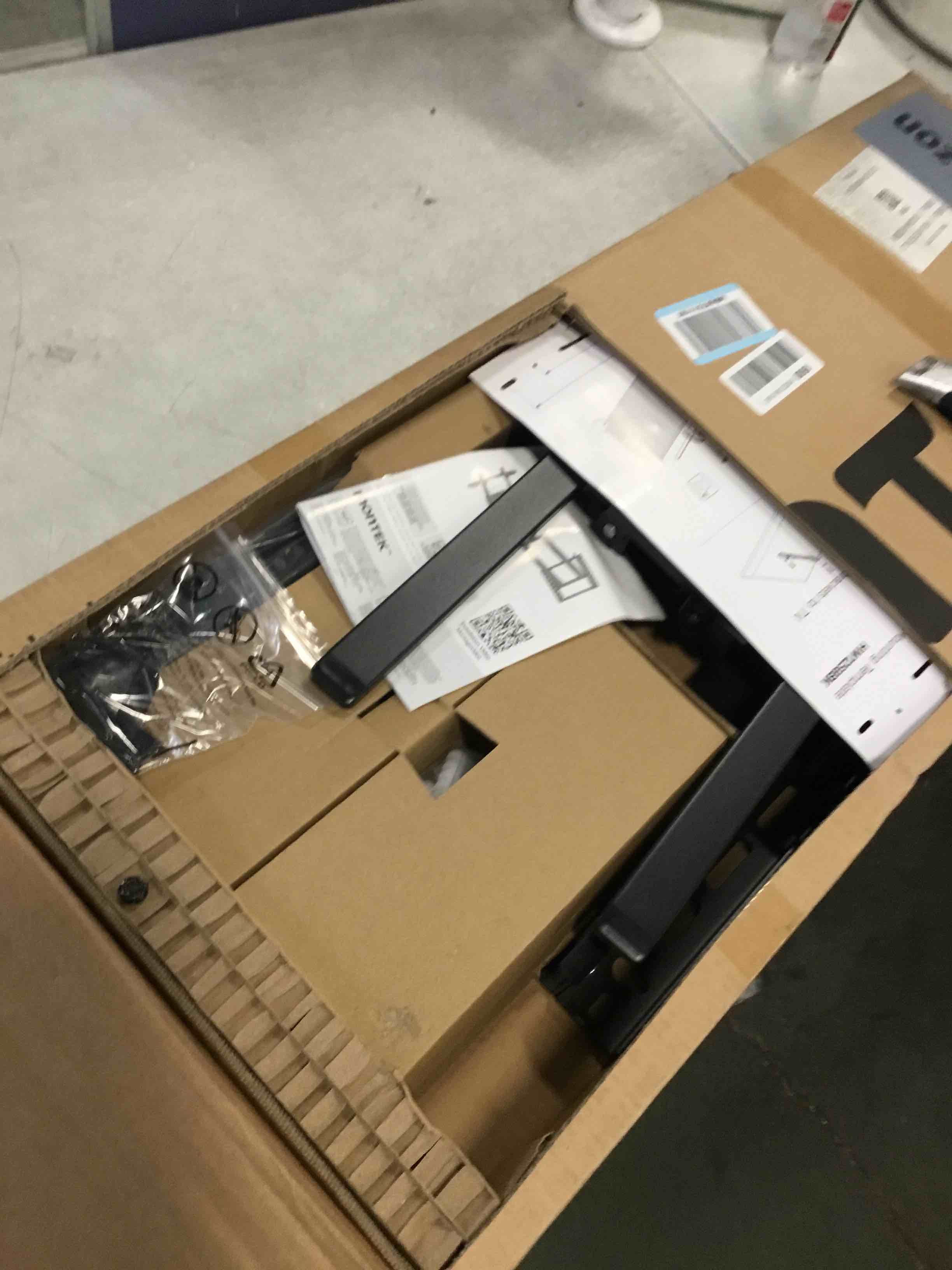 https://s3.amazonaws.com/lotting-images-prod/bidfta/GRA3644490_1751305700740.jpeg