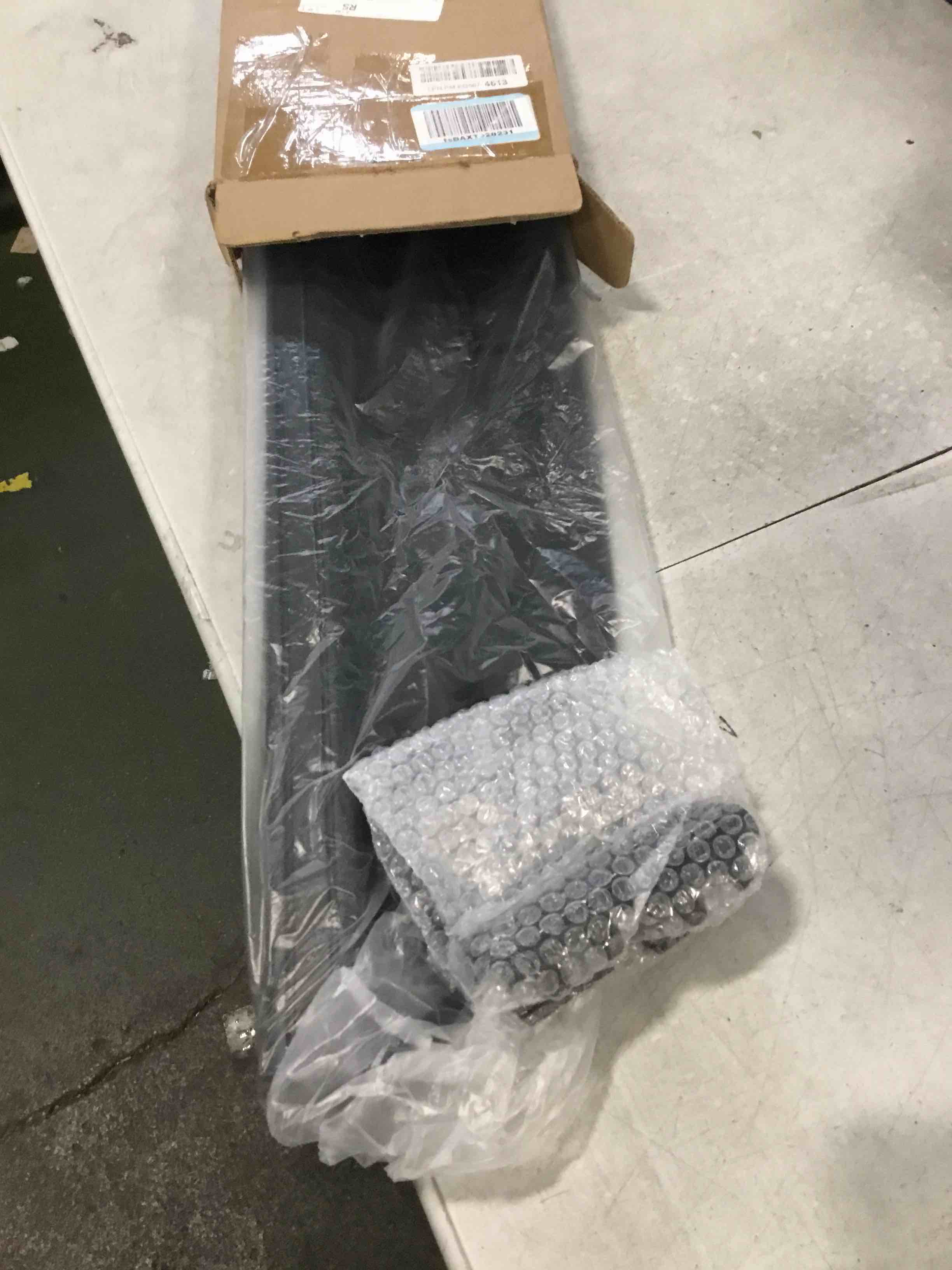 https://s3.amazonaws.com/lotting-images-prod/bidfta/GRA3644497_1751306548257.jpeg
