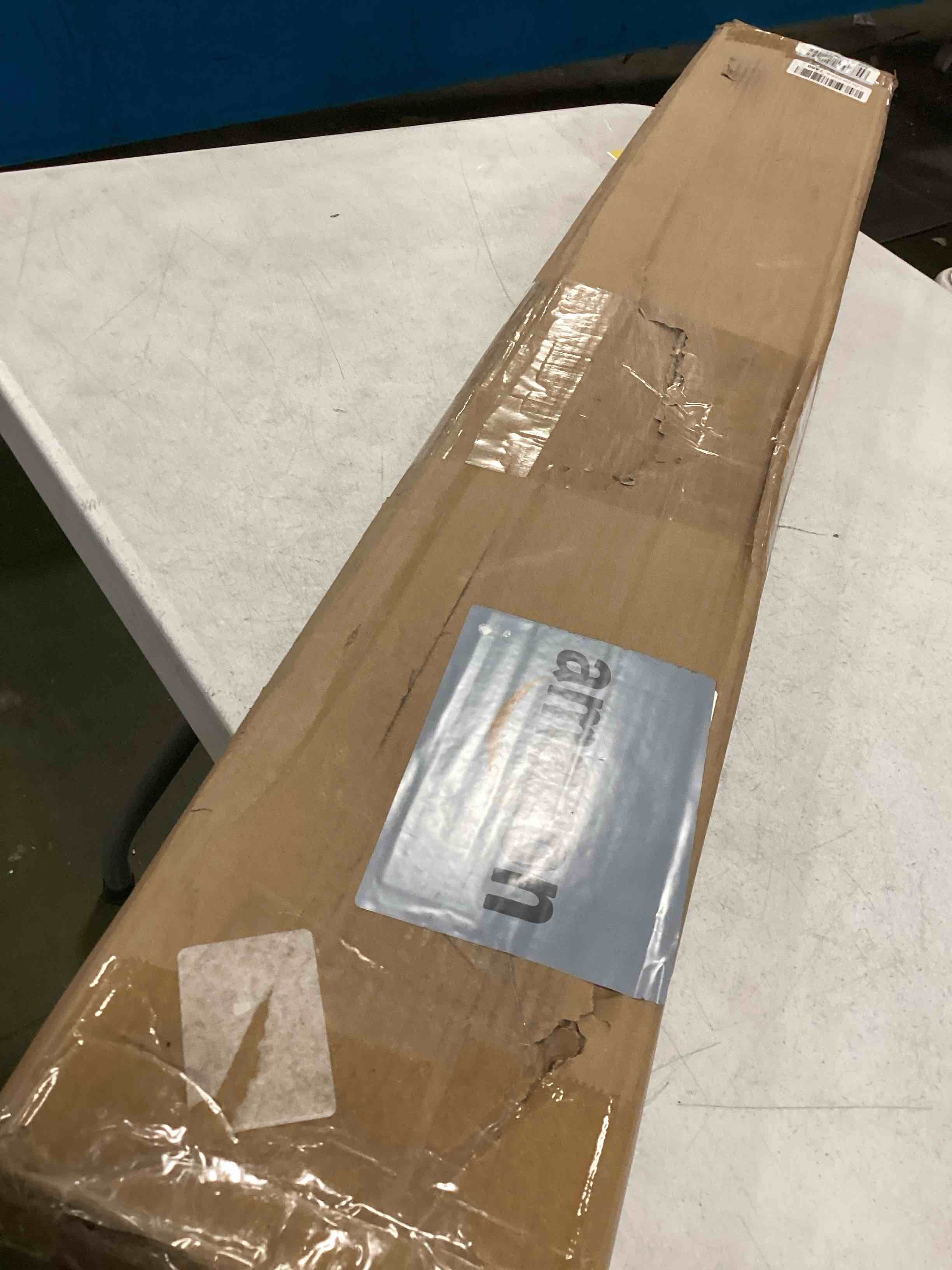 https://s3.amazonaws.com/lotting-images-prod/bidfta/GRA3646364_1747148118737.jpeg