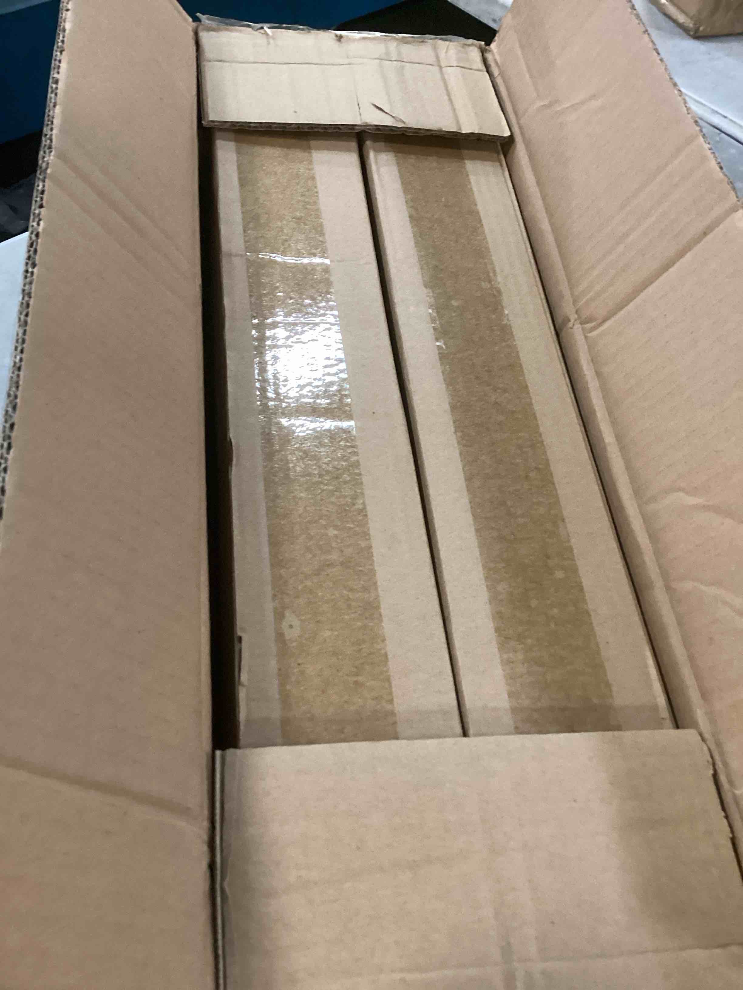 https://s3.amazonaws.com/lotting-images-prod/bidfta/GRA3646598_1747238460535.jpeg