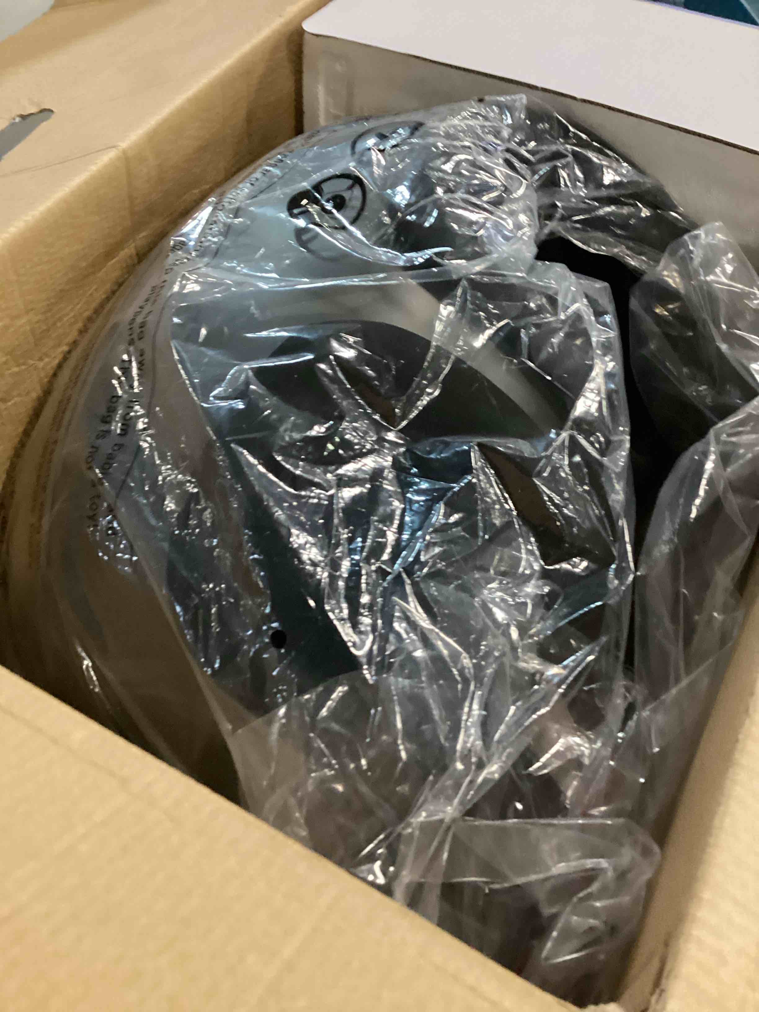 https://s3.amazonaws.com/lotting-images-prod/bidfta/GRA3648773_1748625552773.jpeg