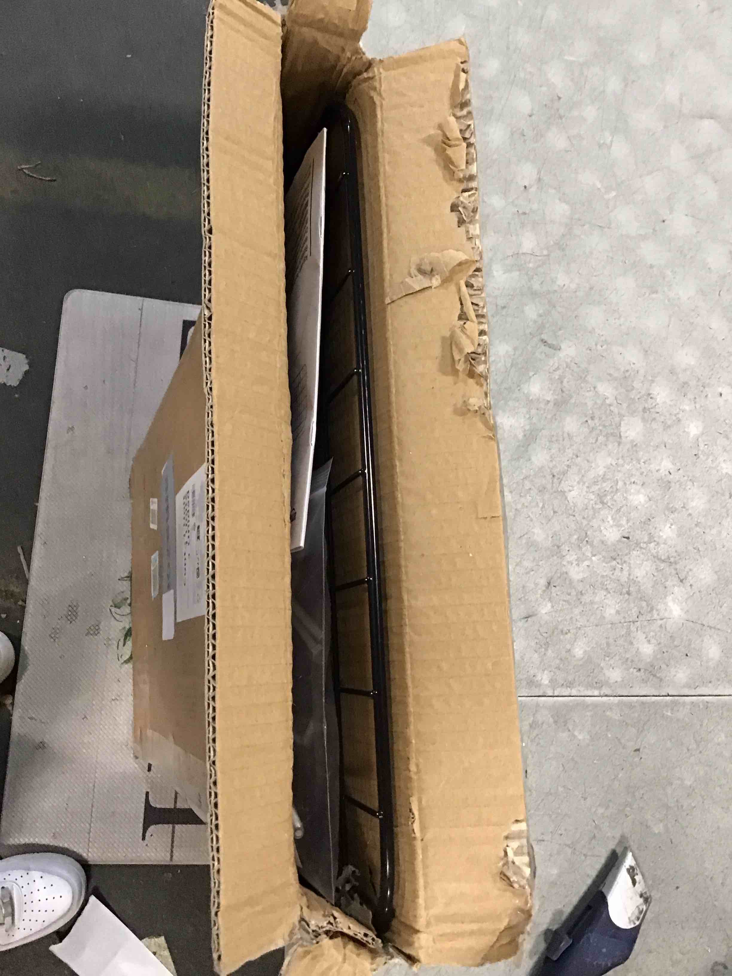https://s3.amazonaws.com/lotting-images-prod/bidfta/GRA3649076_1746459576303.jpeg