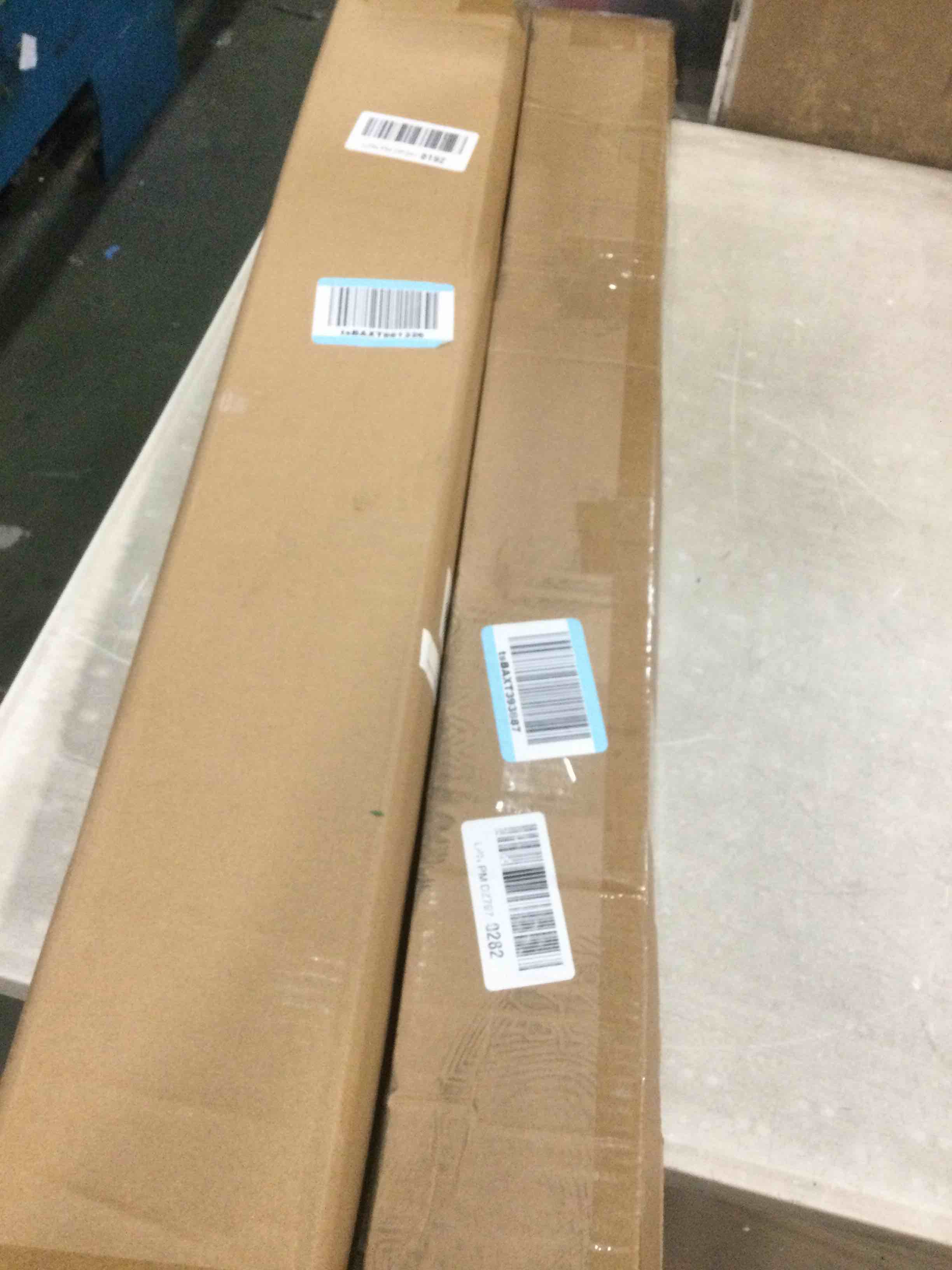 https://s3.amazonaws.com/lotting-images-prod/bidfta/GRA3650204_1747921218502.jpeg