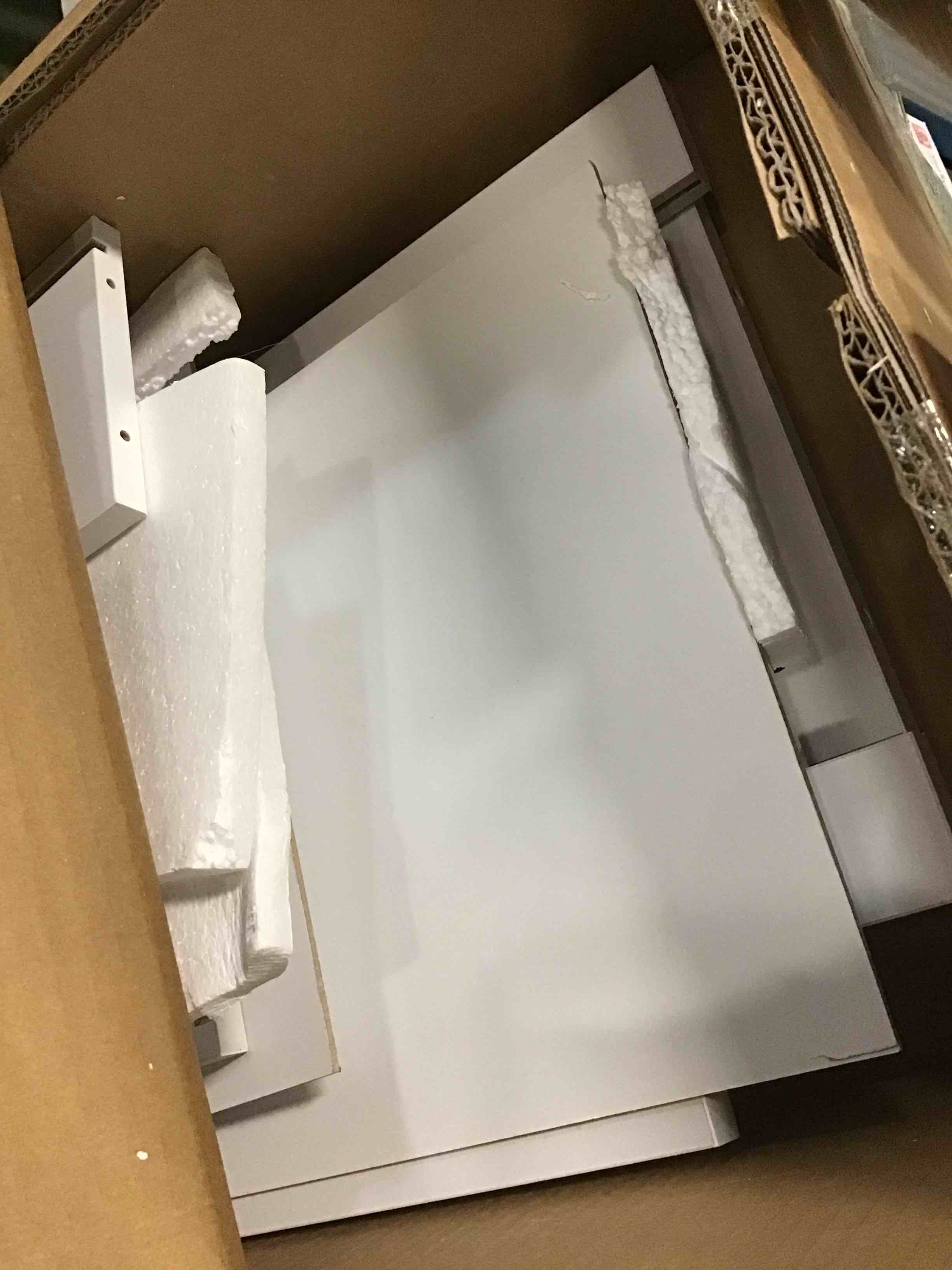 https://s3.amazonaws.com/lotting-images-prod/bidfta/GRA3650488_1748360431054.jpeg