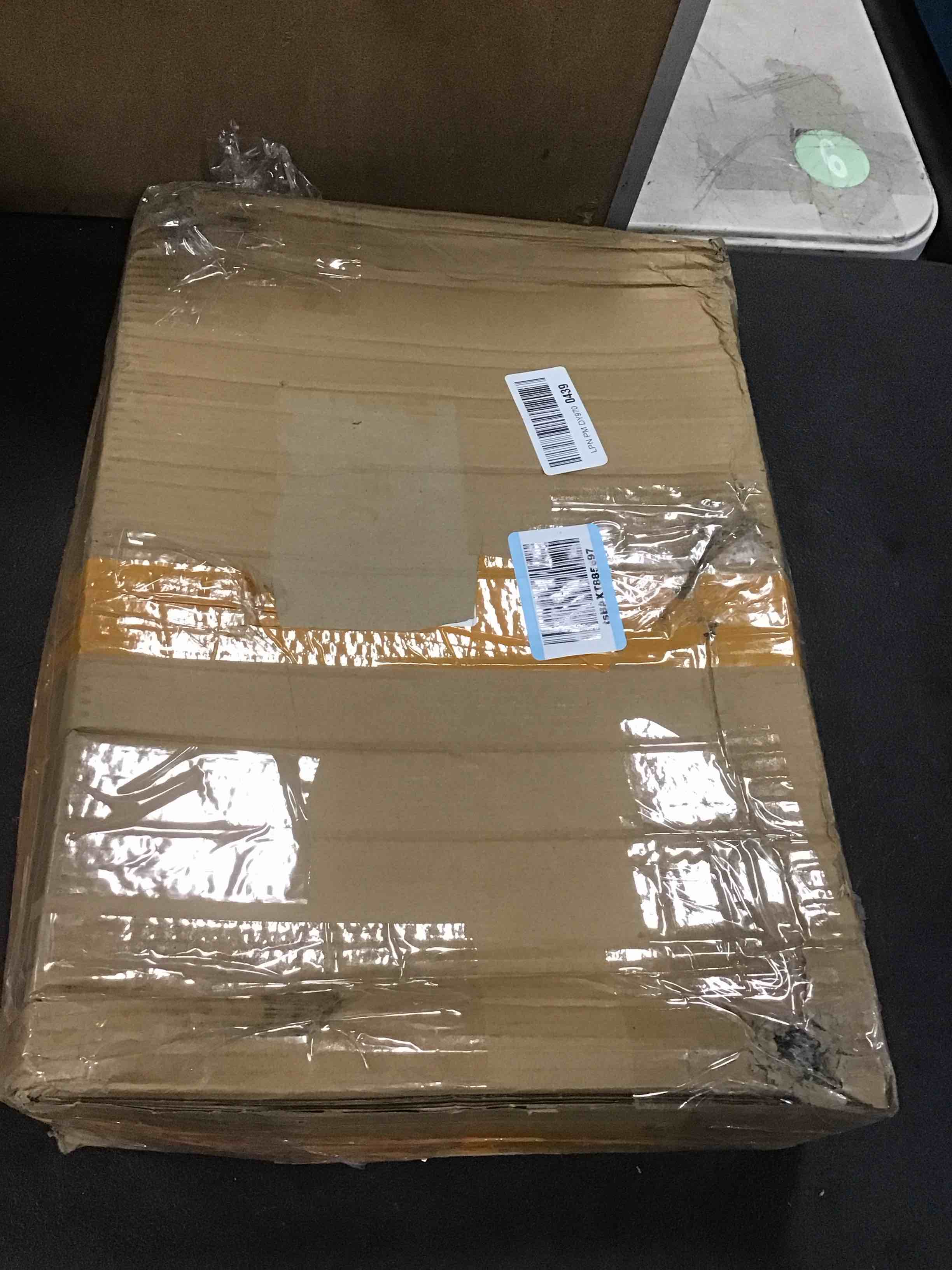 https://s3.amazonaws.com/lotting-images-prod/bidfta/GRA3651020_1748607593656.jpeg