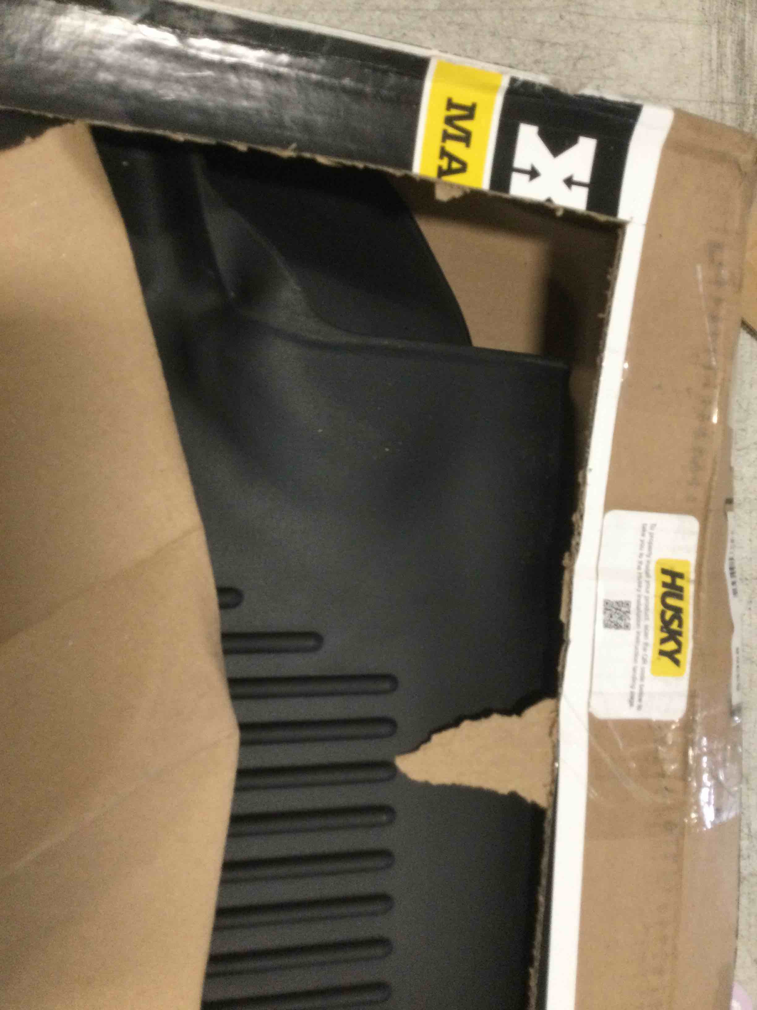 https://s3.amazonaws.com/lotting-images-prod/bidfta/GRA3652011_1746629472360.jpeg