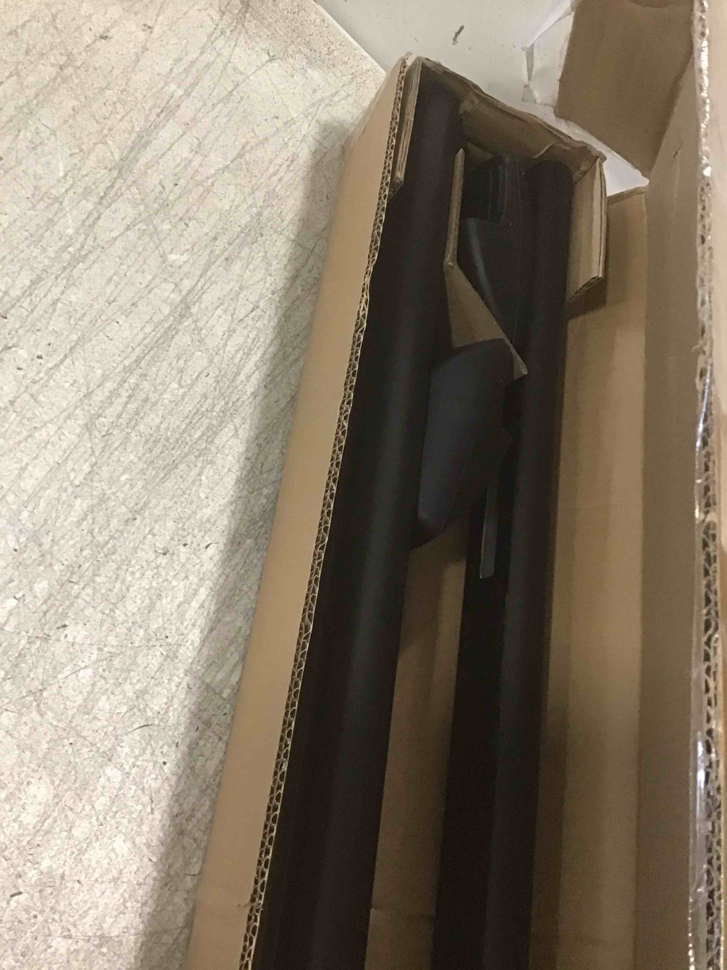 https://s3.amazonaws.com/lotting-images-prod/bidfta/GRA3652374_1746732477070.jpeg