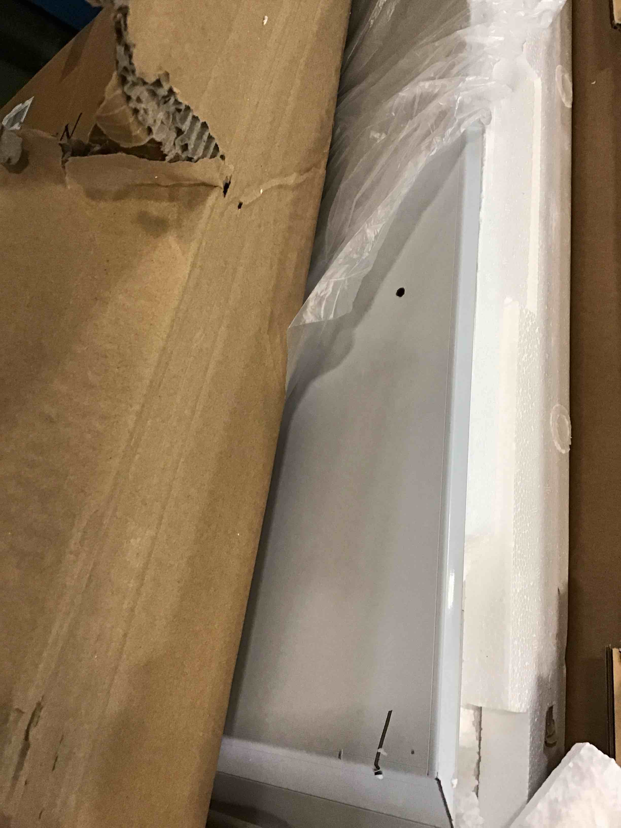 https://s3.amazonaws.com/lotting-images-prod/bidfta/GRA3653124_1747229594344.jpeg
