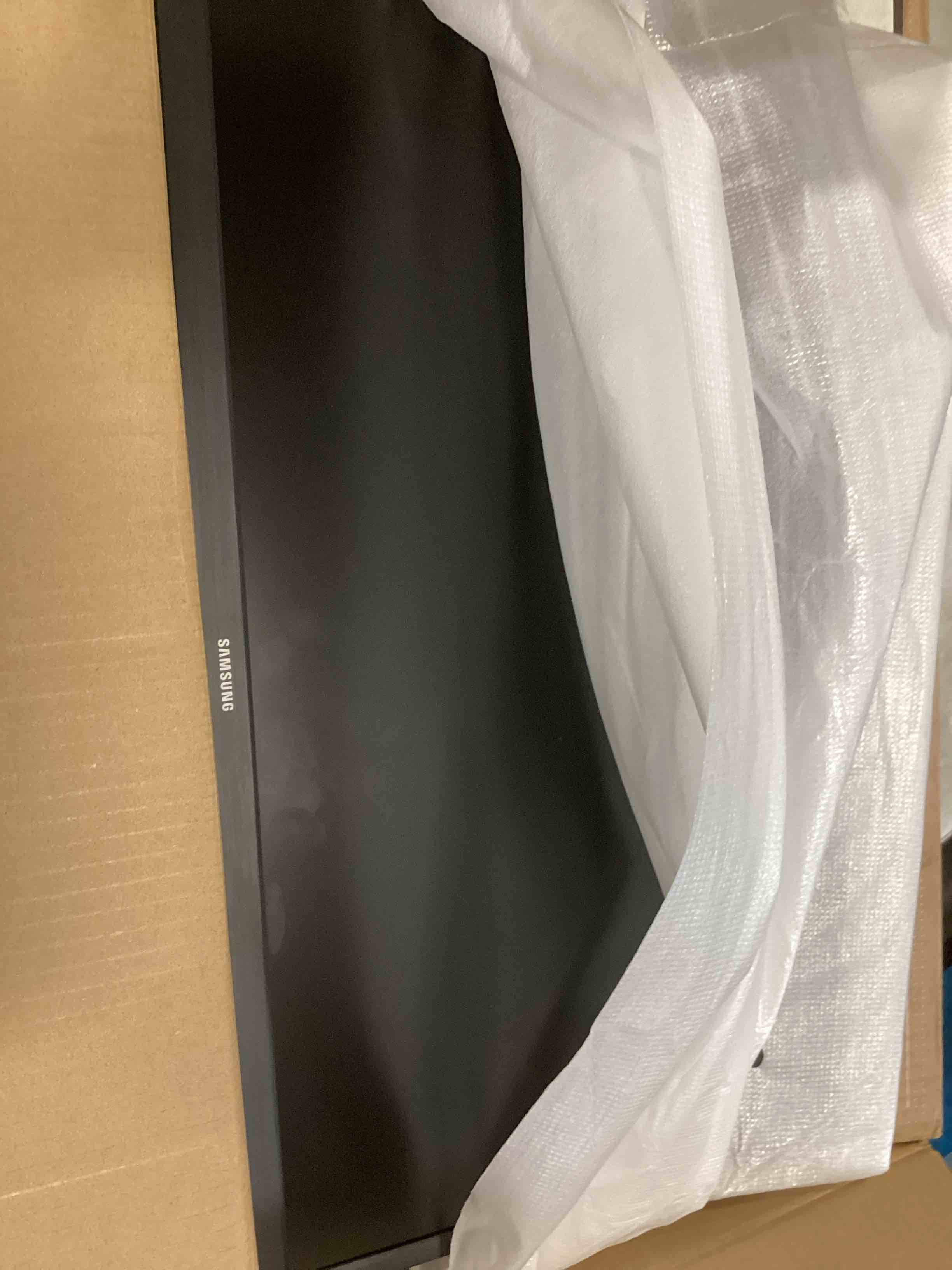 https://s3.amazonaws.com/lotting-images-prod/bidfta/GRA3654002_1747676516451.jpeg