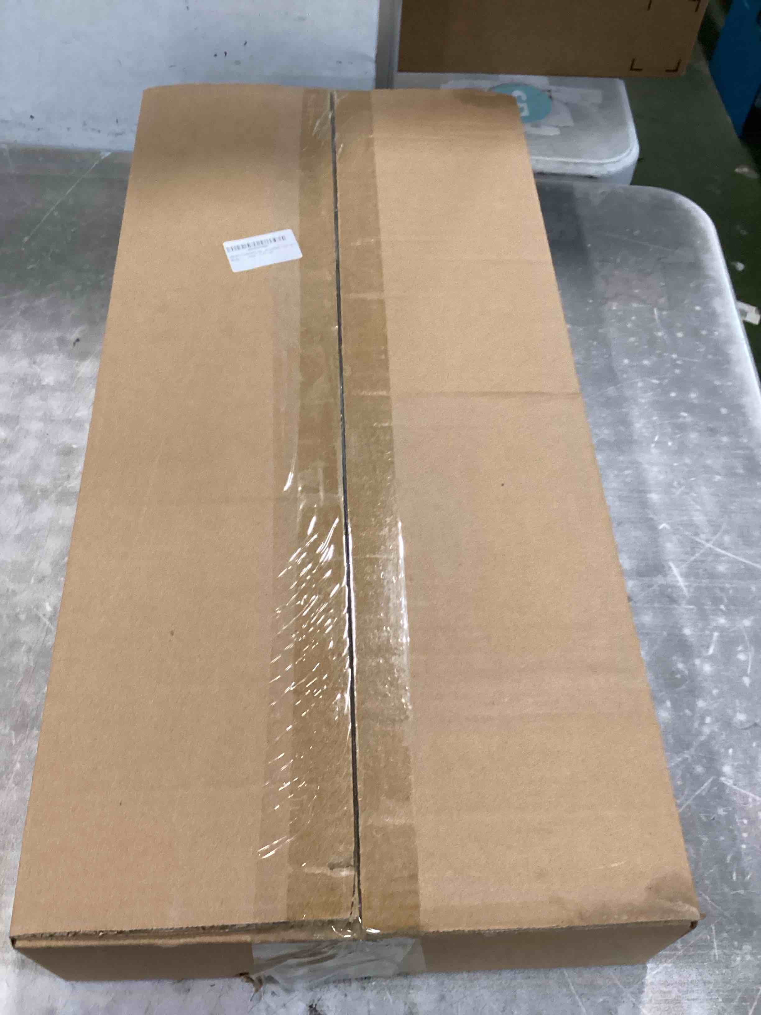 https://s3.amazonaws.com/lotting-images-prod/bidfta/GRA3654539_1748011477975.jpeg