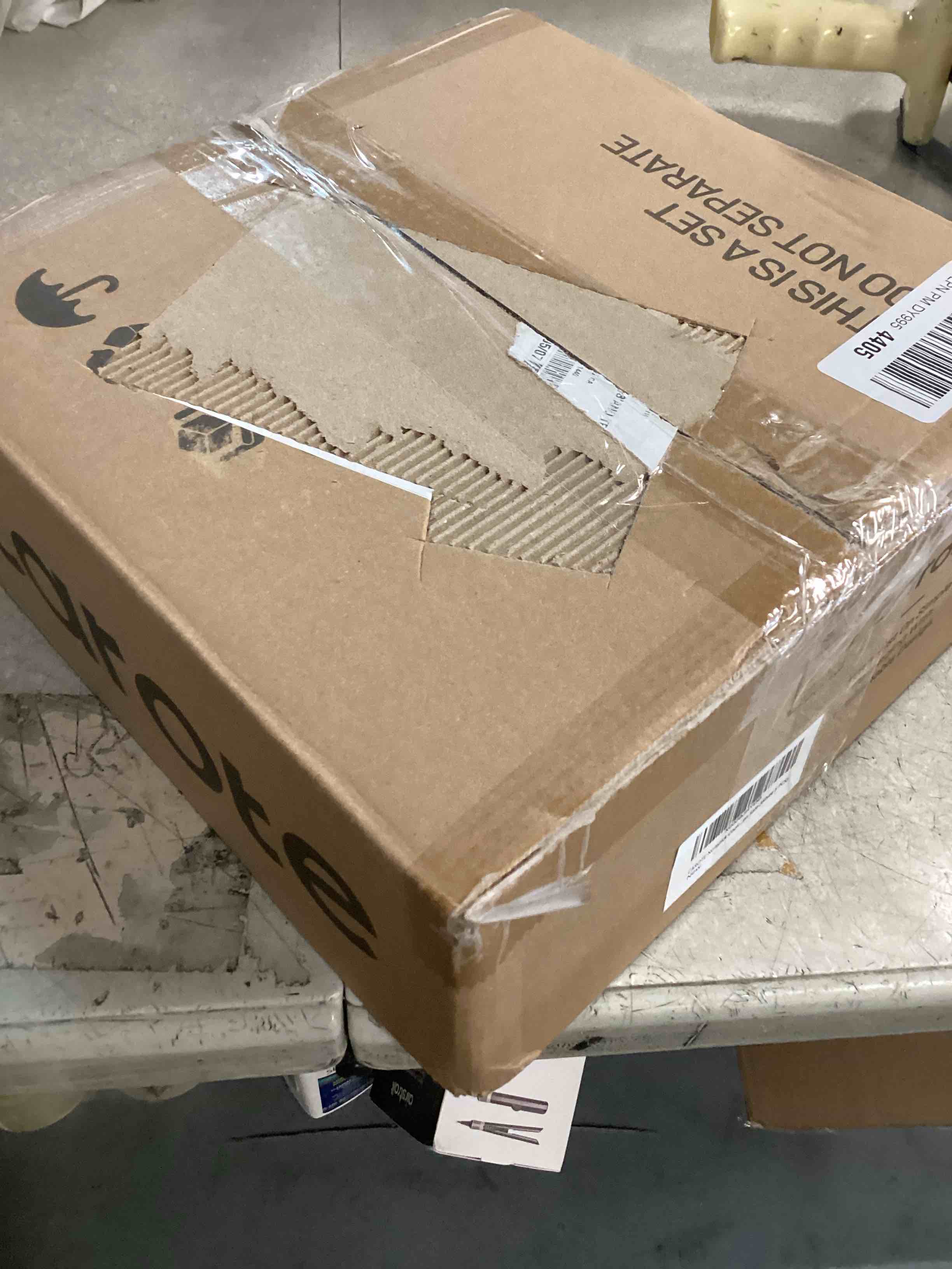 https://s3.amazonaws.com/lotting-images-prod/bidfta/GRA3655099_1749913689426.jpeg