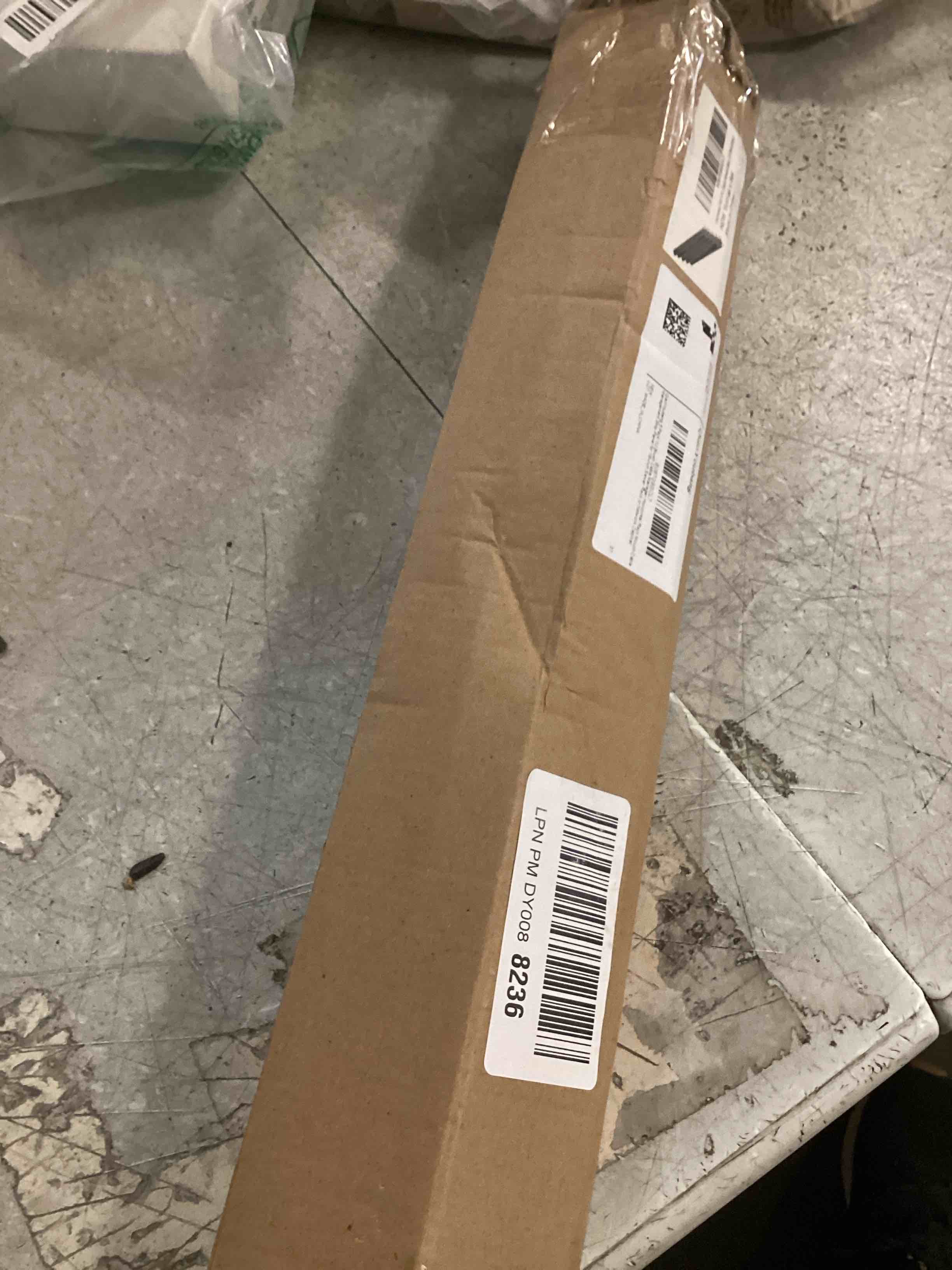 https://s3.amazonaws.com/lotting-images-prod/bidfta/GRA3655126_1749918458761.jpeg