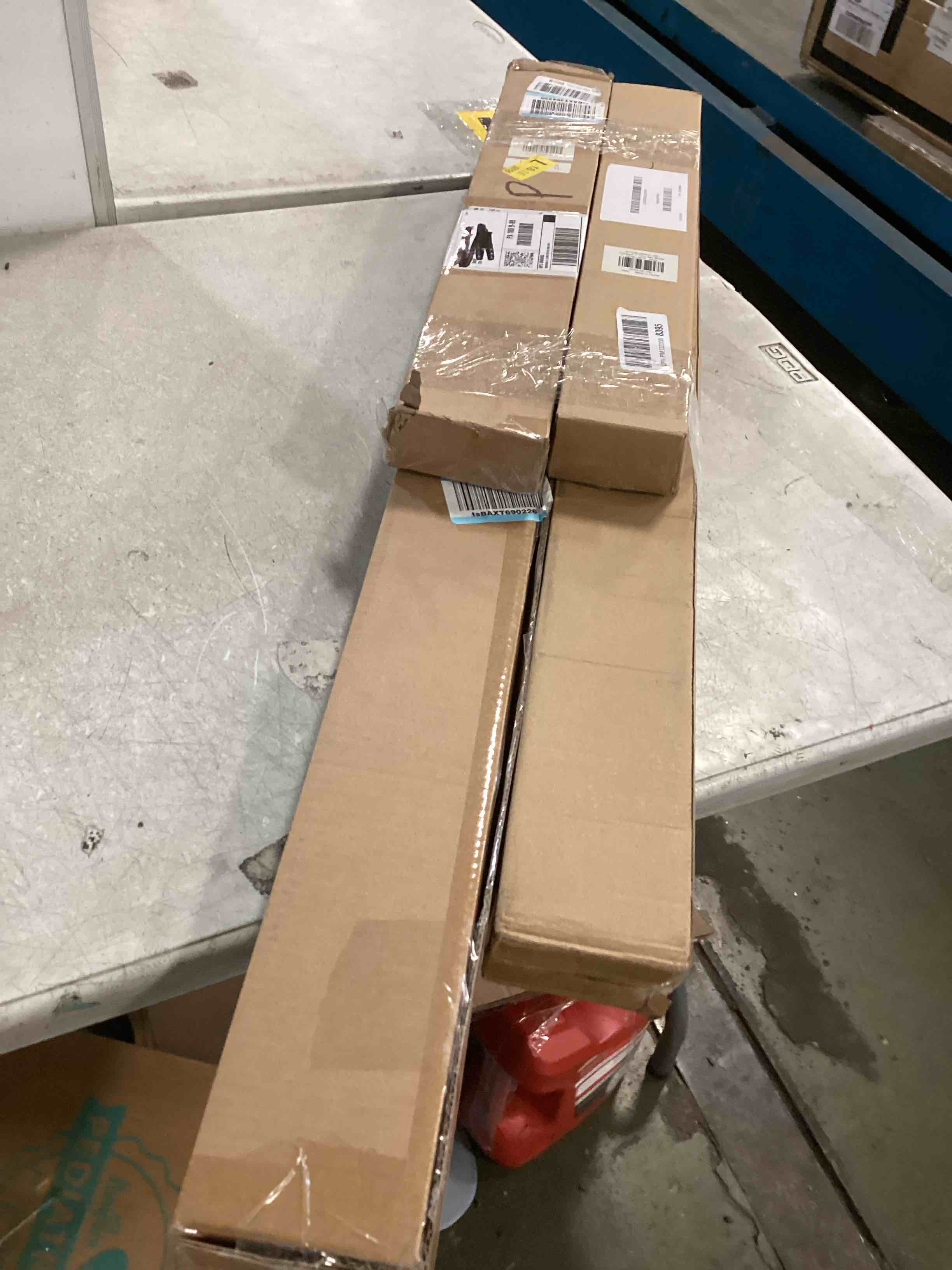 https://s3.amazonaws.com/lotting-images-prod/bidfta/GRA3655183_1749926833627.jpeg
