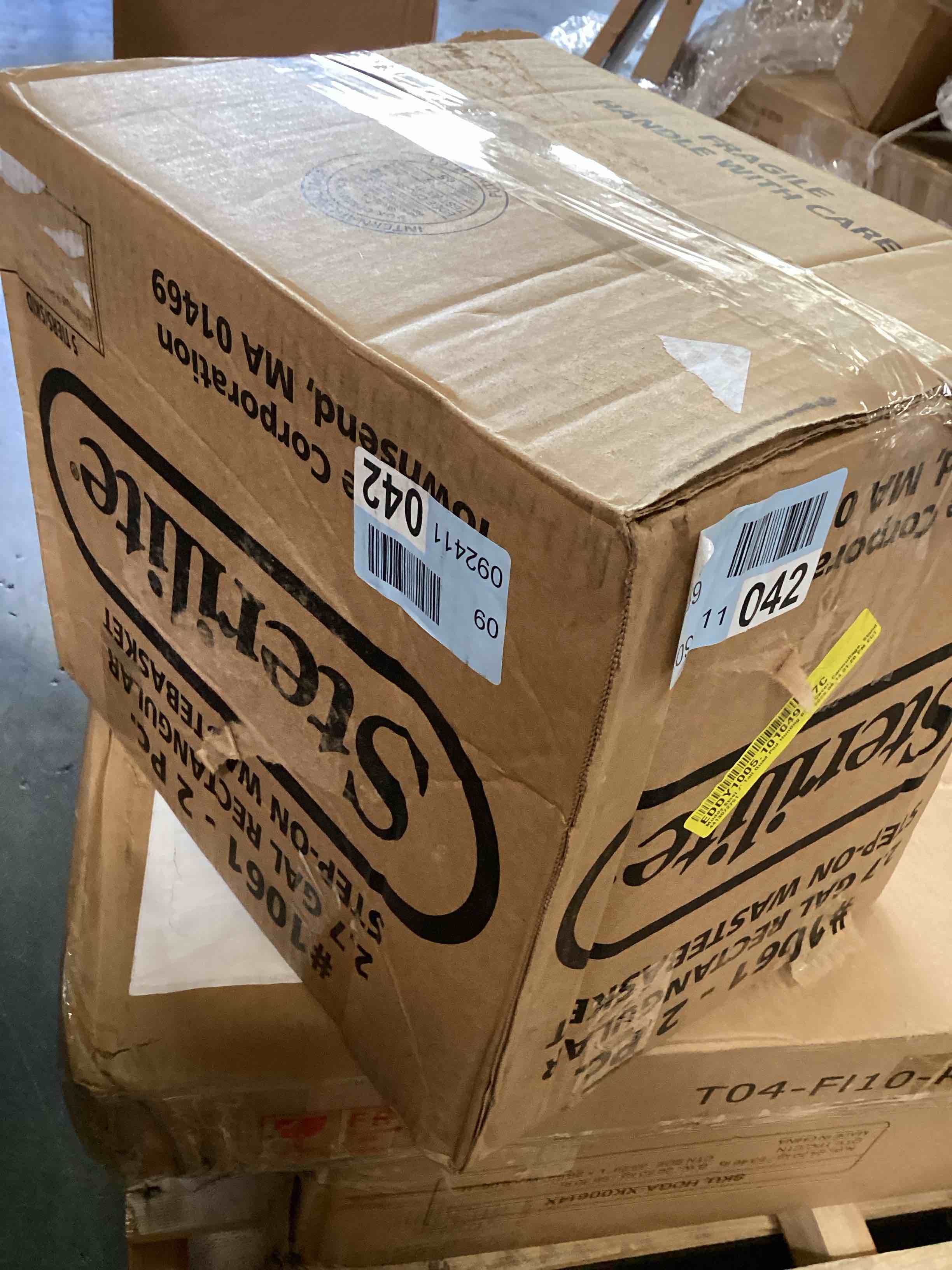 https://s3.amazonaws.com/lotting-images-prod/bidfta/GRA3655346_1750275448473.jpeg
