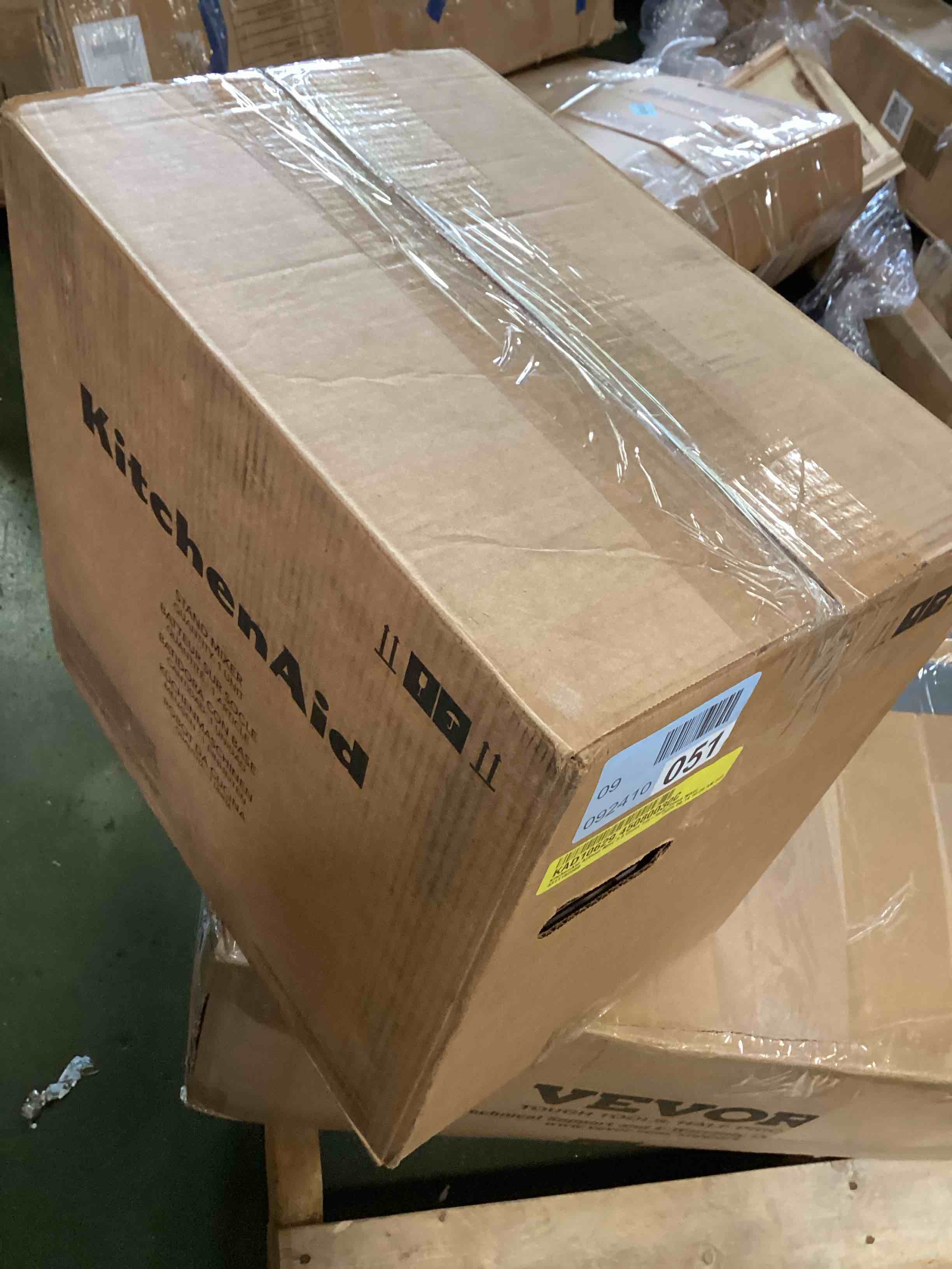 https://s3.amazonaws.com/lotting-images-prod/bidfta/GRA3655352_1750277613288.jpeg