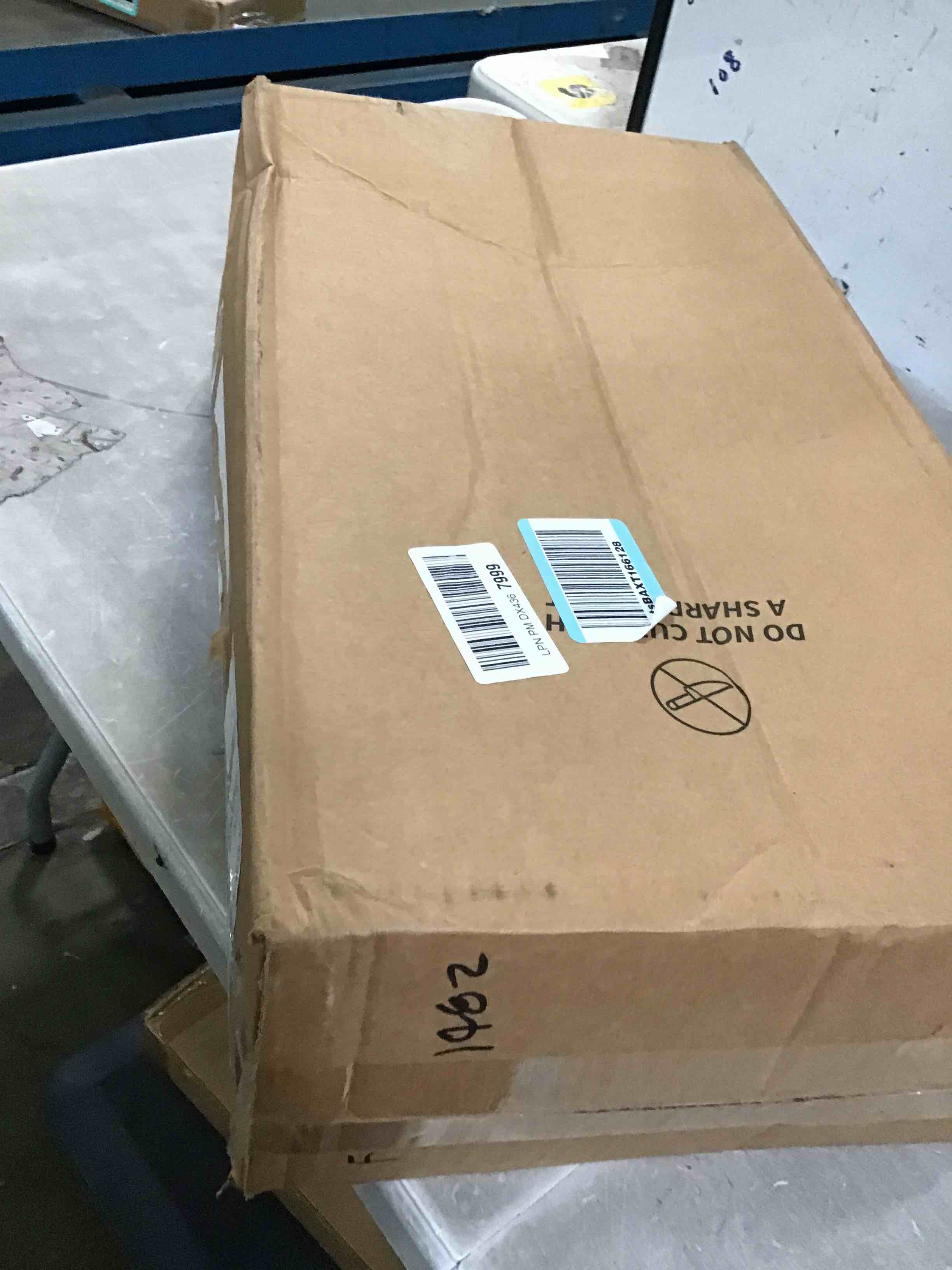https://s3.amazonaws.com/lotting-images-prod/bidfta/GRA3655720_1750517295454.jpeg