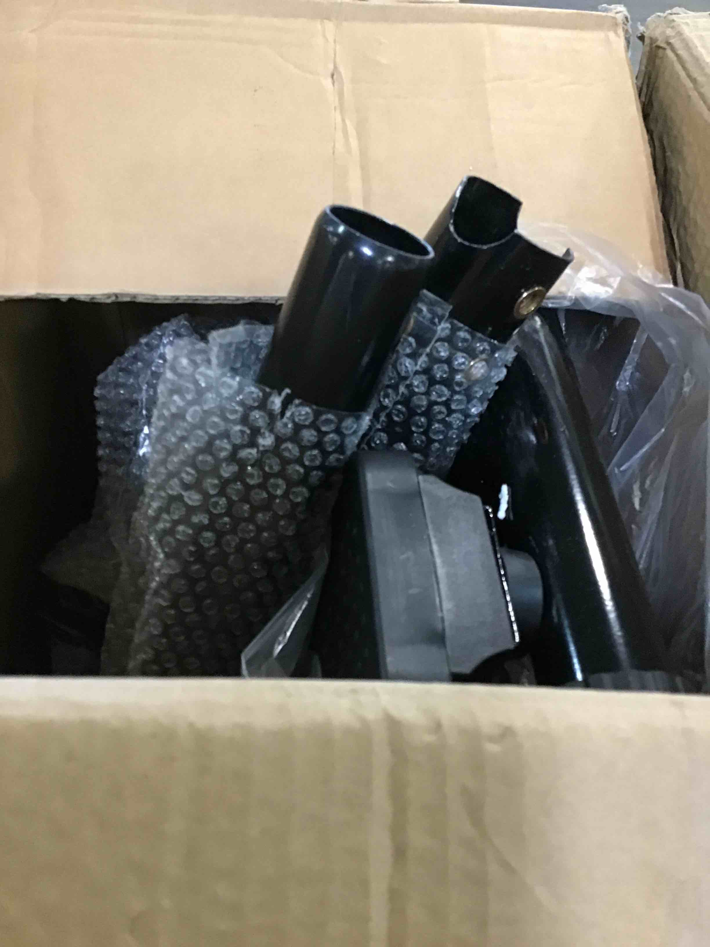 https://s3.amazonaws.com/lotting-images-prod/bidfta/GRA3655723_1750517736567.jpeg