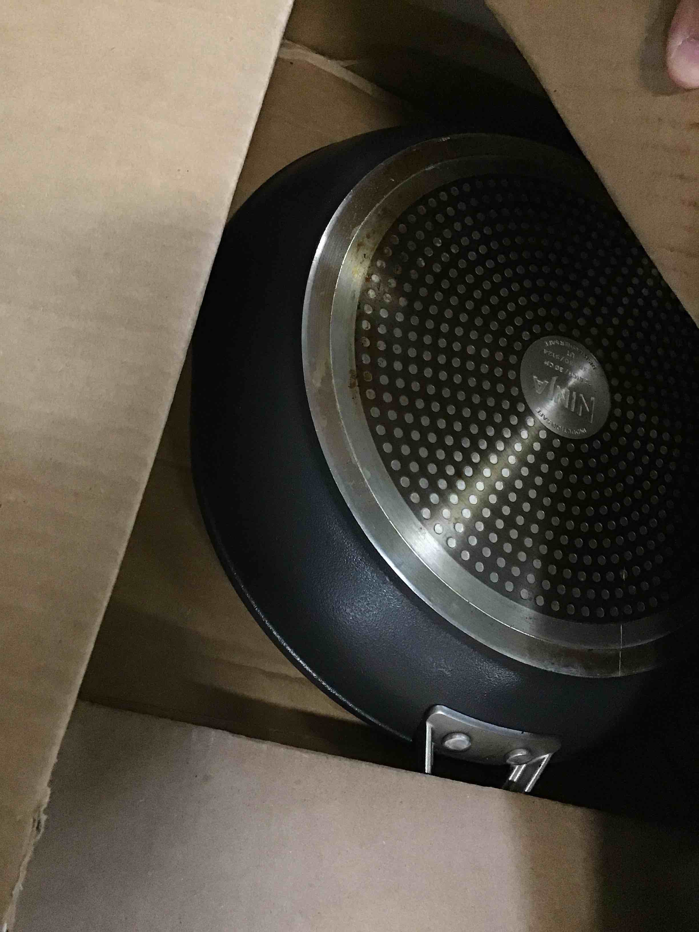 https://s3.amazonaws.com/lotting-images-prod/bidfta/GRA3655731_1750518594594.jpeg