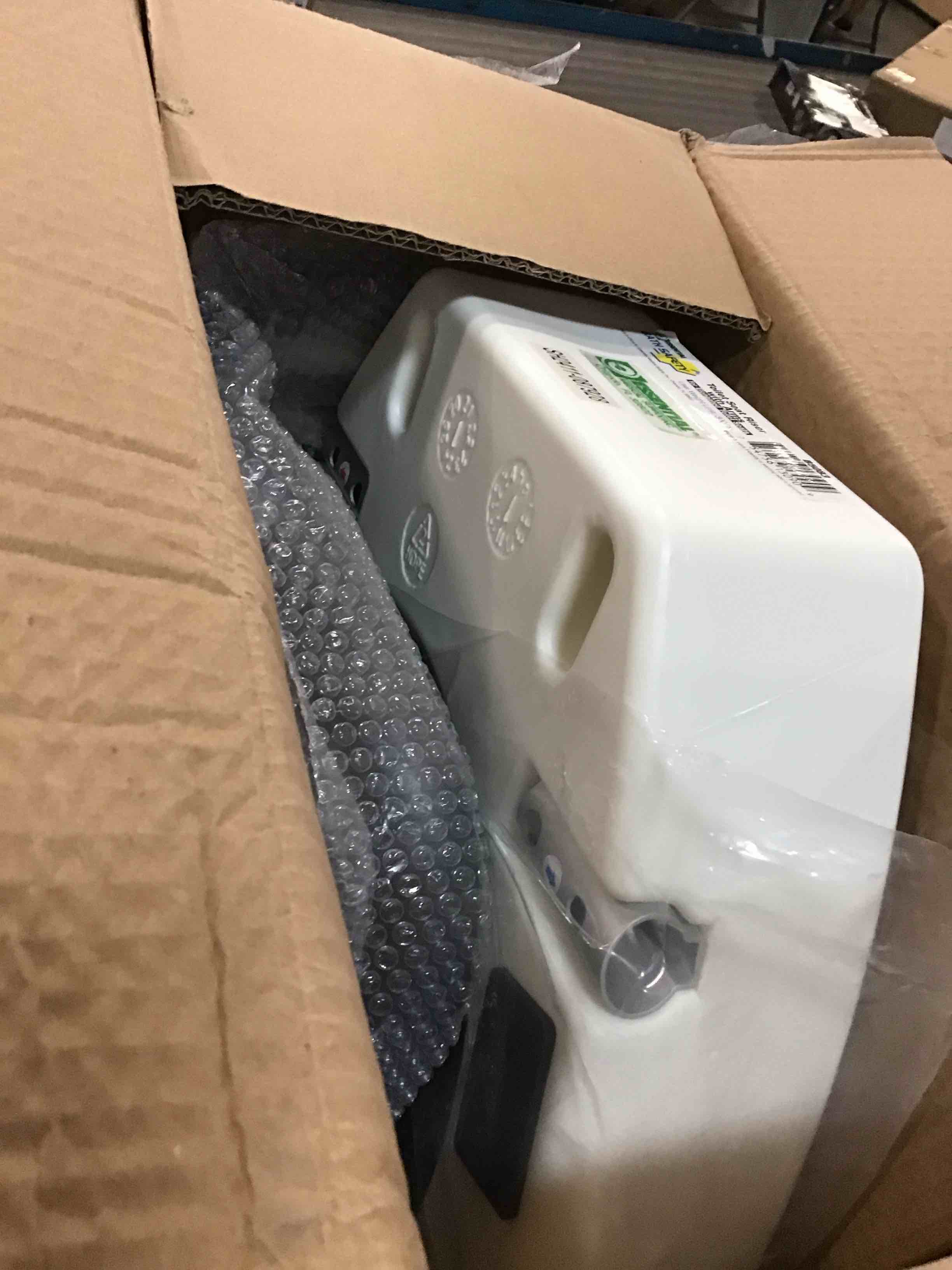 https://s3.amazonaws.com/lotting-images-prod/bidfta/GRA3656702_1751036880263.jpeg