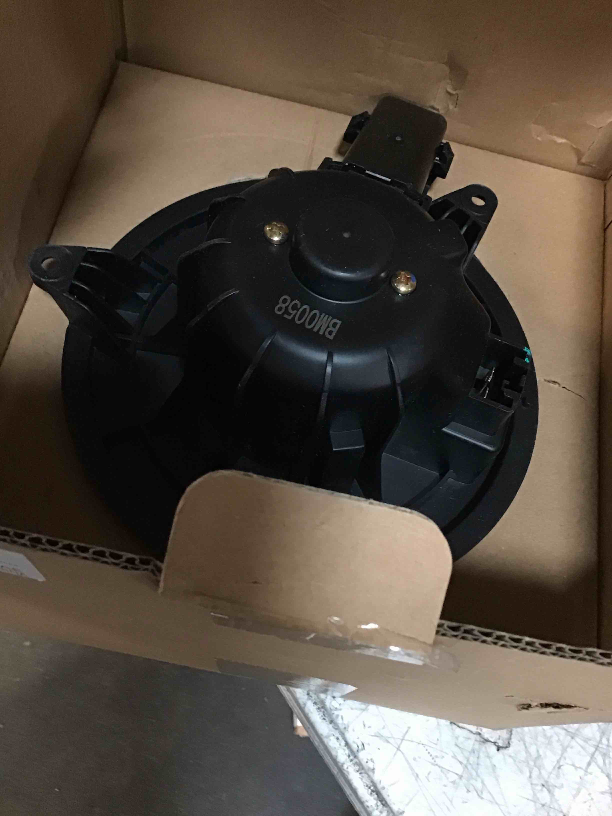 https://s3.amazonaws.com/lotting-images-prod/bidfta/GRA3656705_1751037086822.jpeg