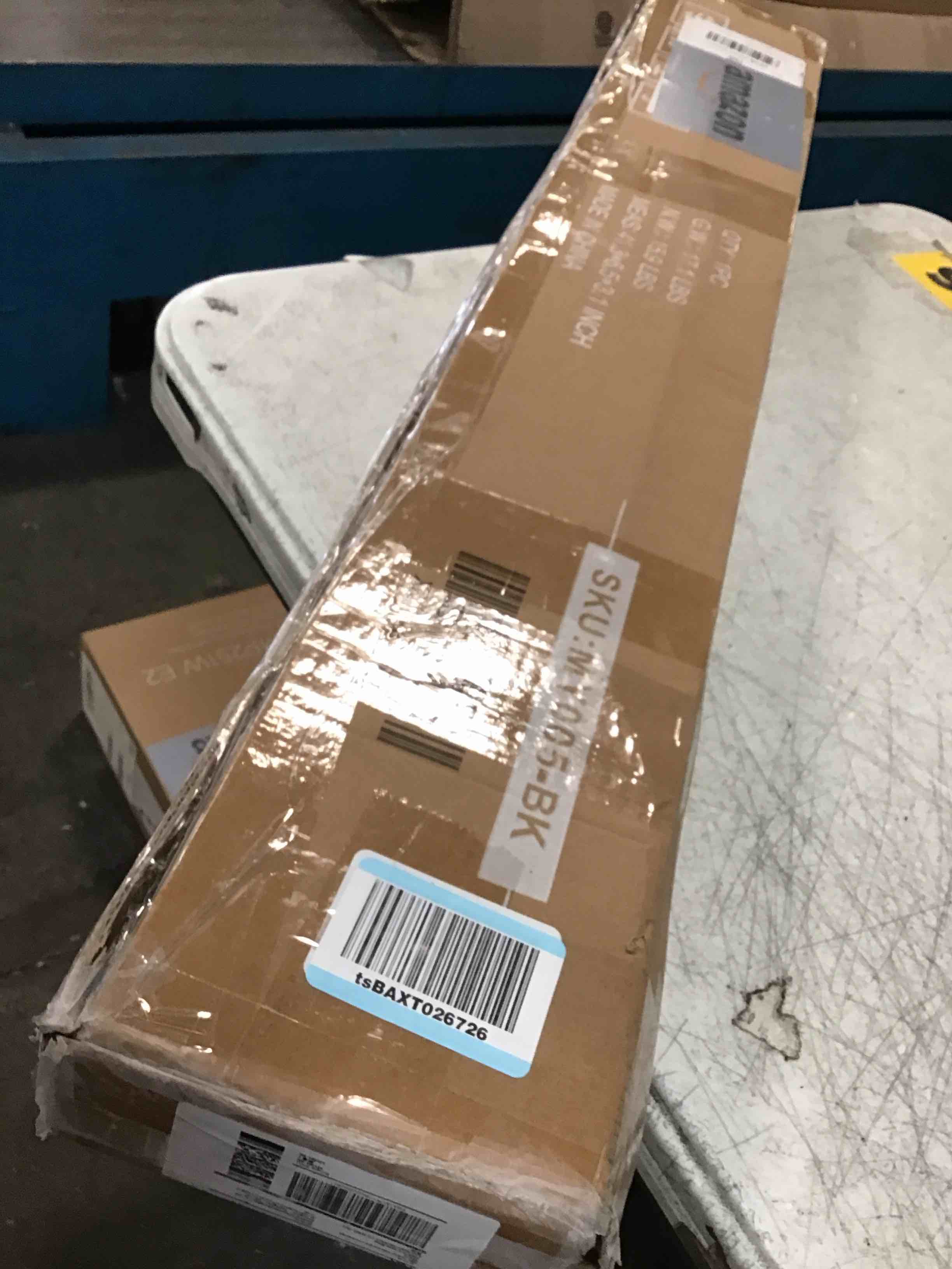 https://s3.amazonaws.com/lotting-images-prod/bidfta/GRA3656768_1751045319693.jpeg