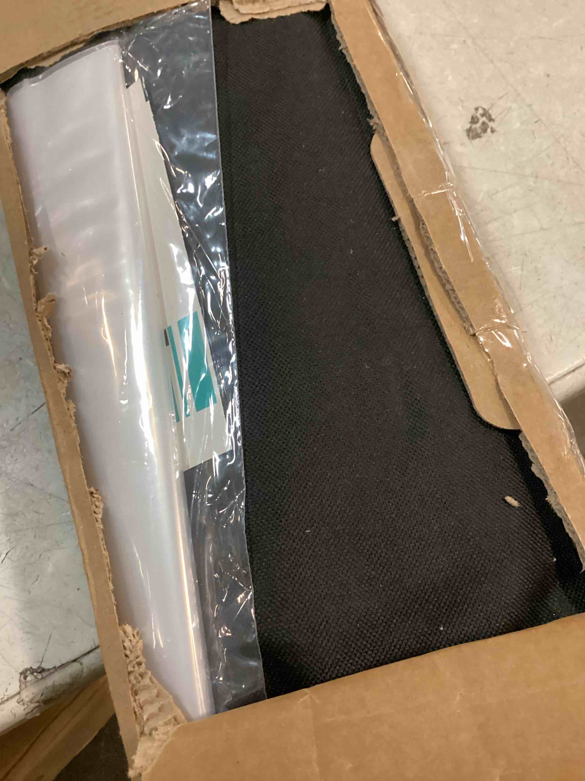 https://s3.amazonaws.com/lotting-images-prod/bidfta/GRA3656899_1751291331307.jpeg